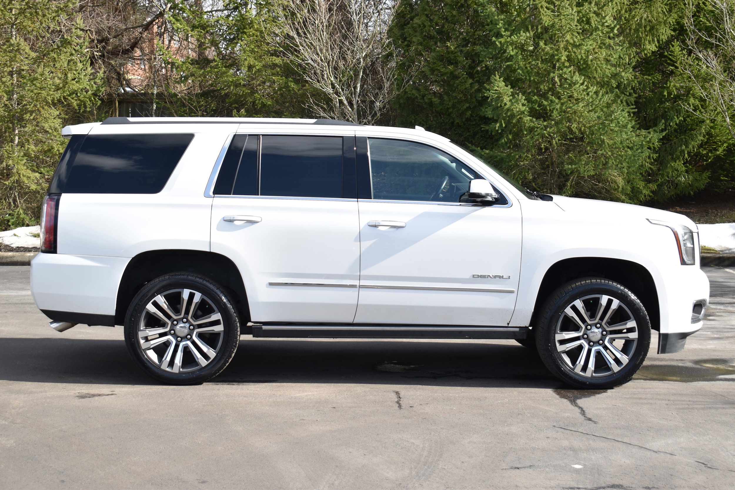 2019 GMC Yukon Denali - Photo 43