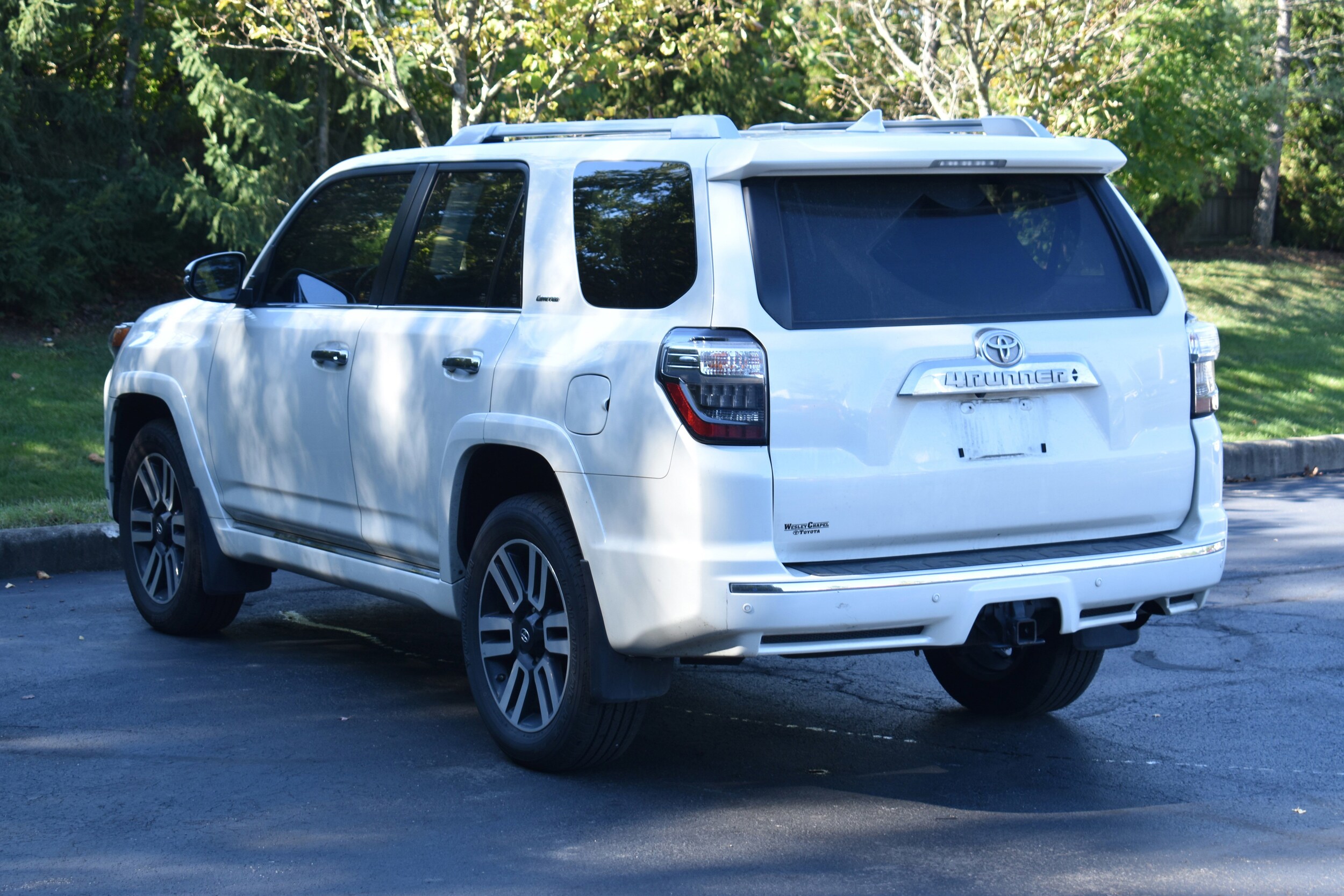 2018 Toyota 4Runner Limited photo 4