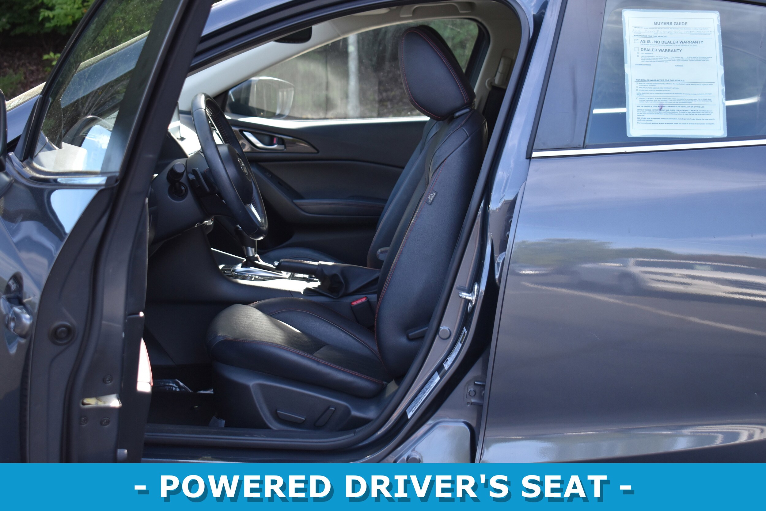 2015 Mazda Mazda3 s Grand Touring Hatchback photo 4