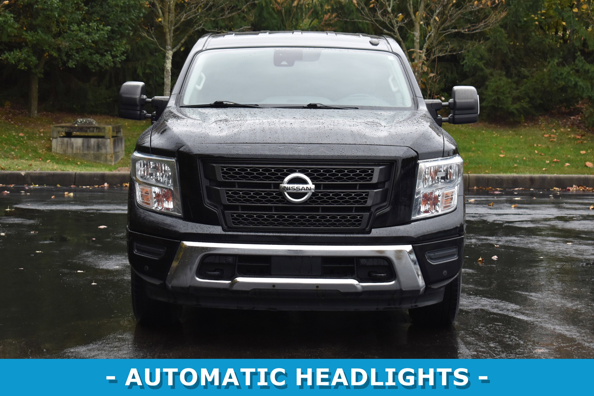 2020 Nissan Titan SV photo 2