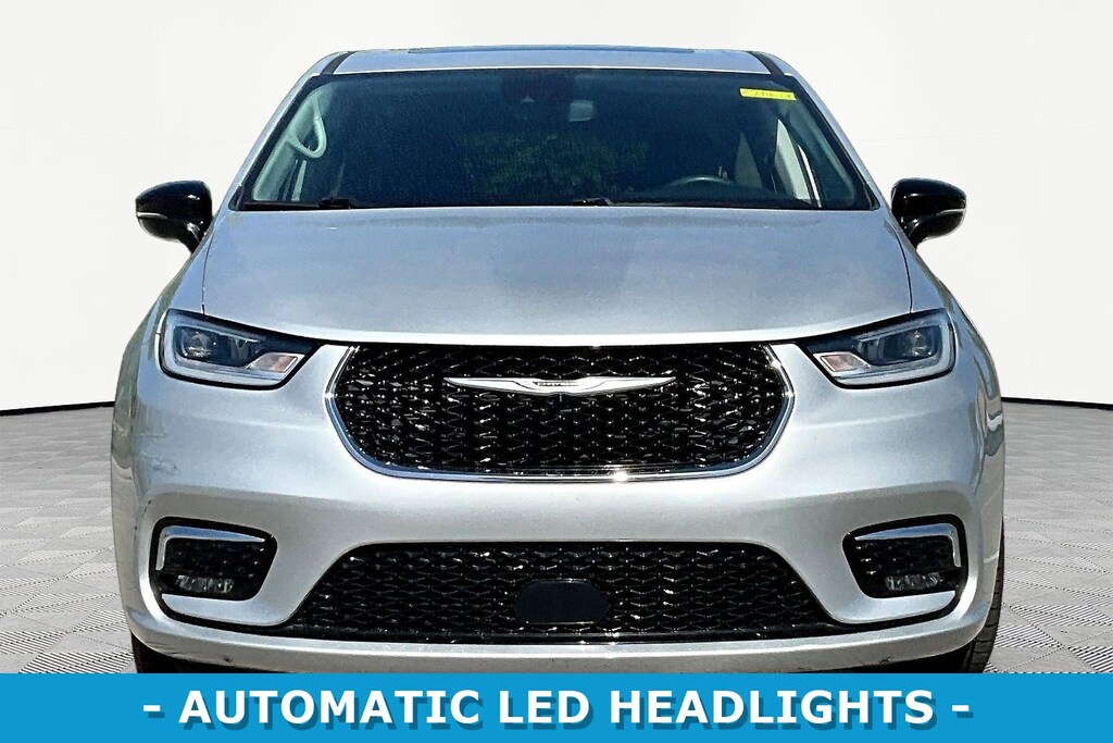 Used 2024 Chrysler Pacifica Limited Van Passenger Van