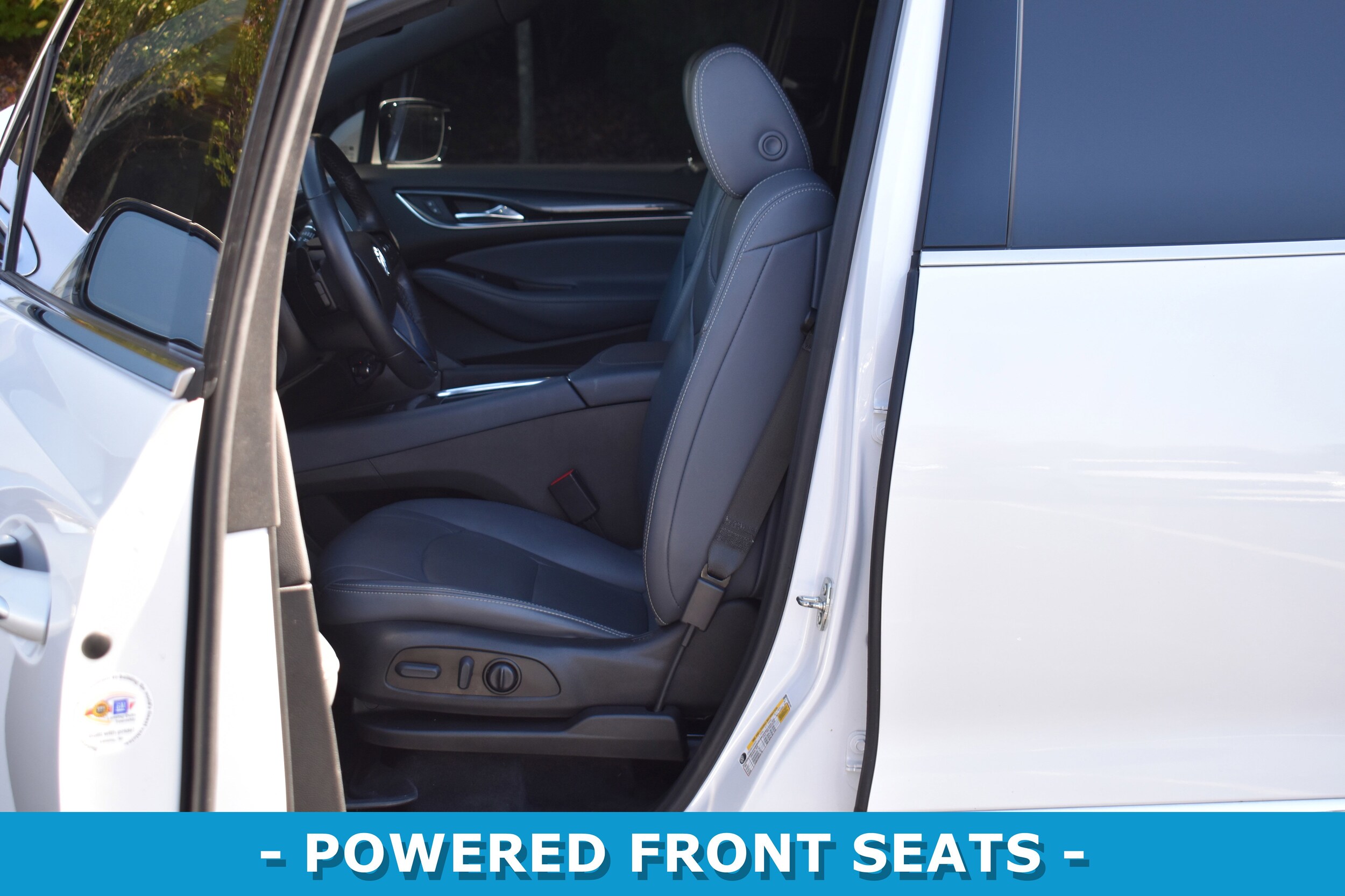 2023 Buick Enclave Essence photo 4