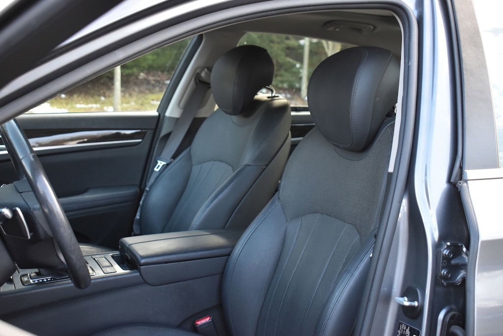 Used 2015 Hyundai Genesis 3.8 Sedan