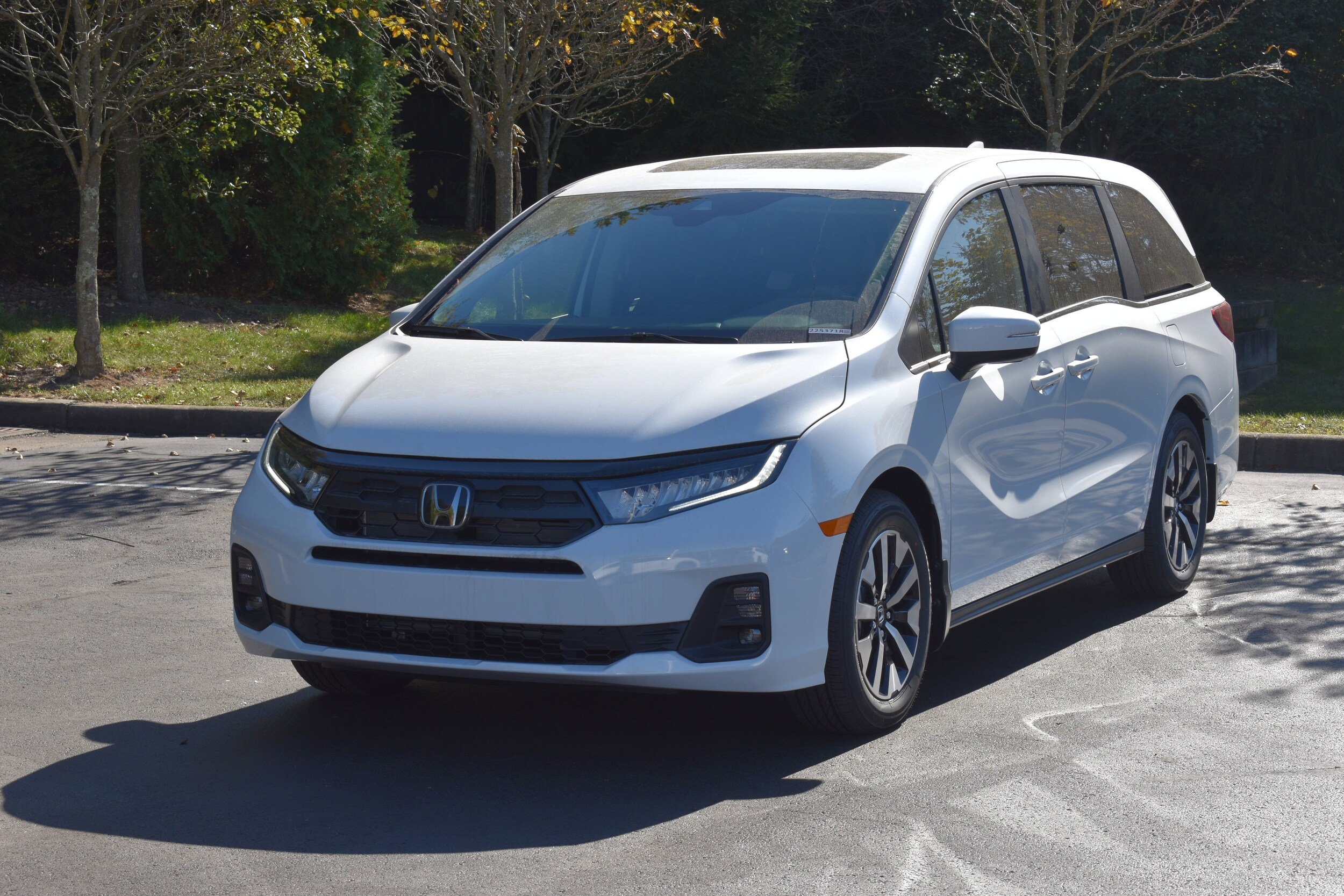 2026 Honda Odyssey EX-L photo 3