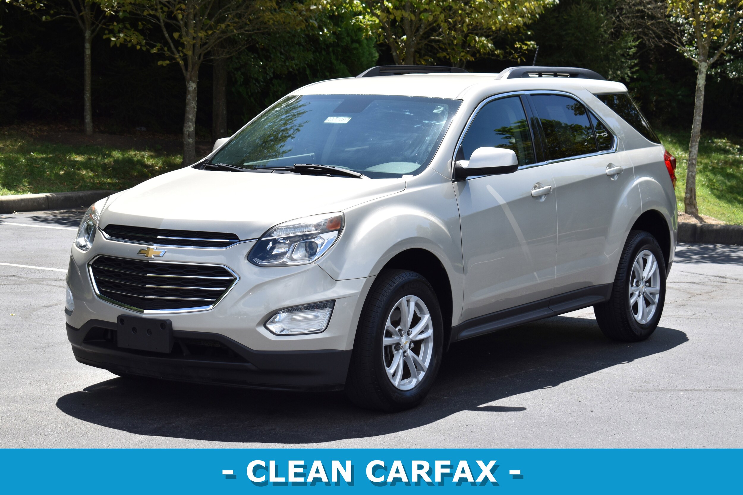 2016 Chevrolet Equinox LT photo 3