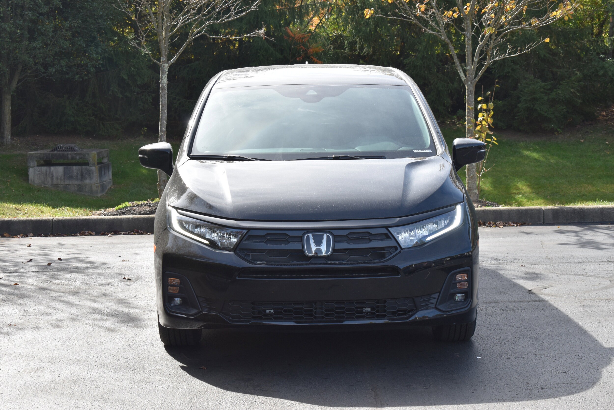 2026 Honda Odyssey photo 2