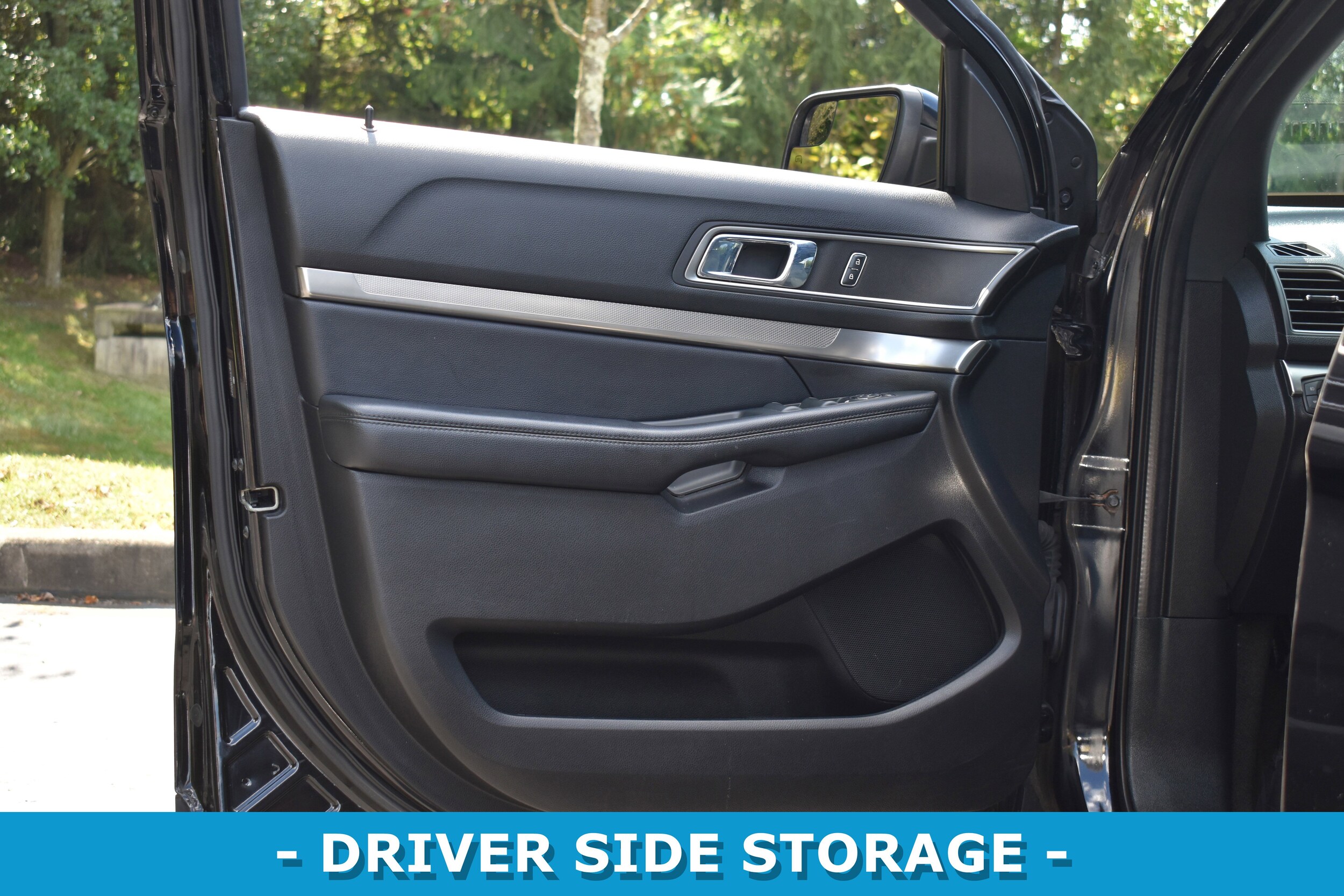 2018 Ford Explorer XLT photo 4