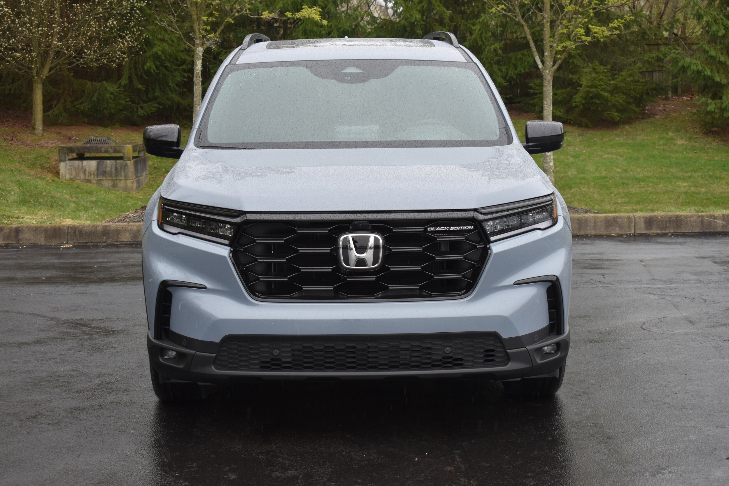 2025 Honda Pilot Black Edition photo 2