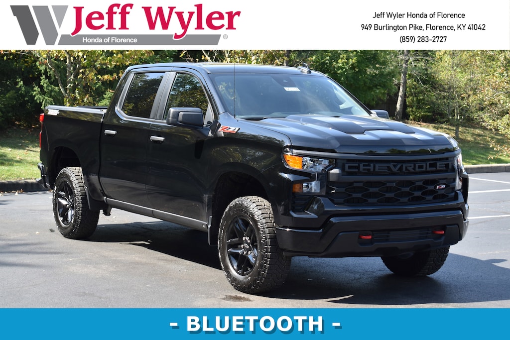 Used 2025 Chevrolet Silverado 1500 Custom Trail Boss Truck Crew Cab