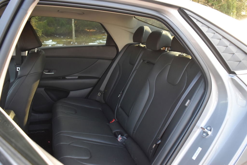 Used 2025 Hyundai Elantra Limited Sedan