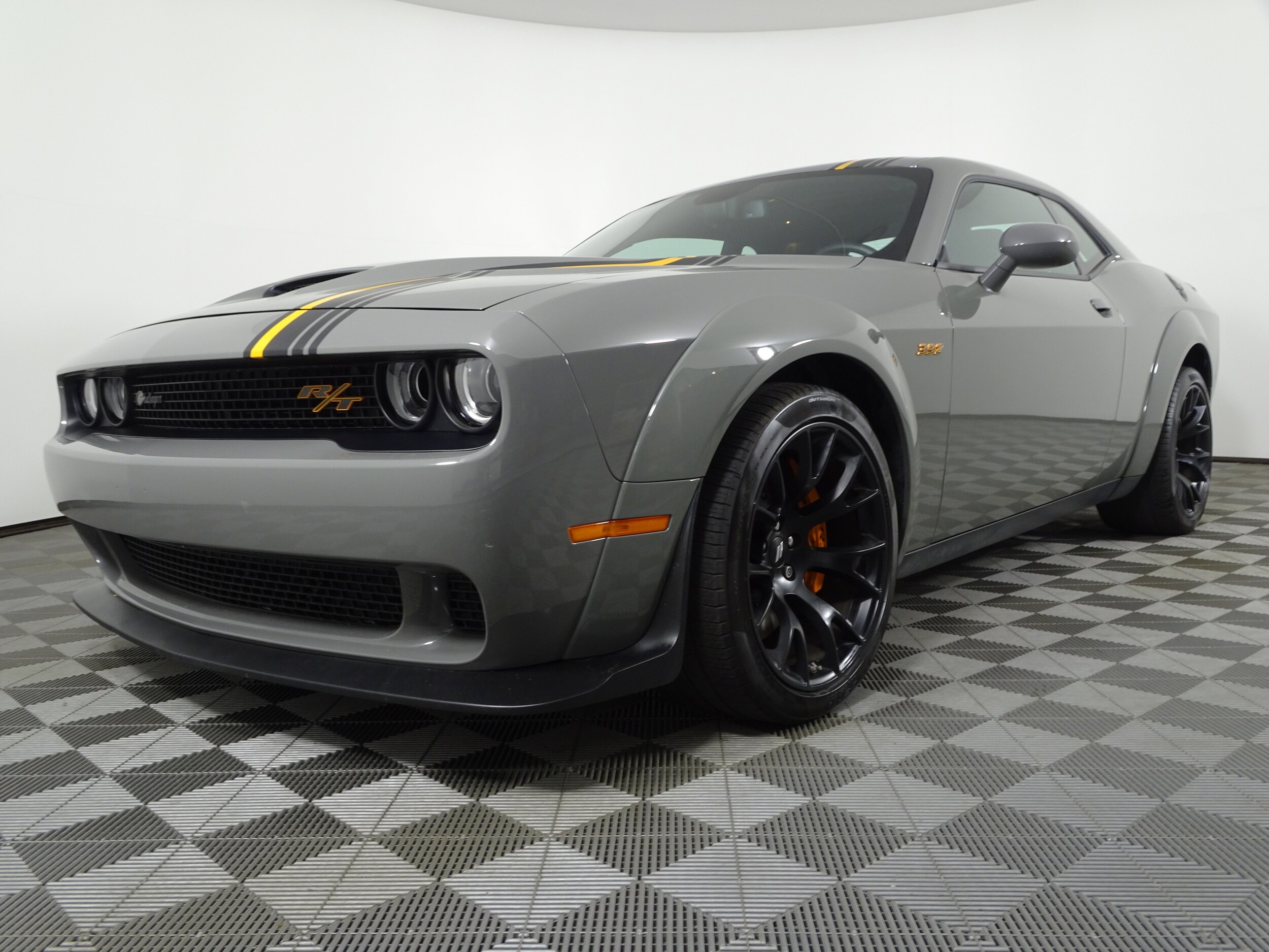 2023 Dodge Challenger R/T Scat Pack photo 3