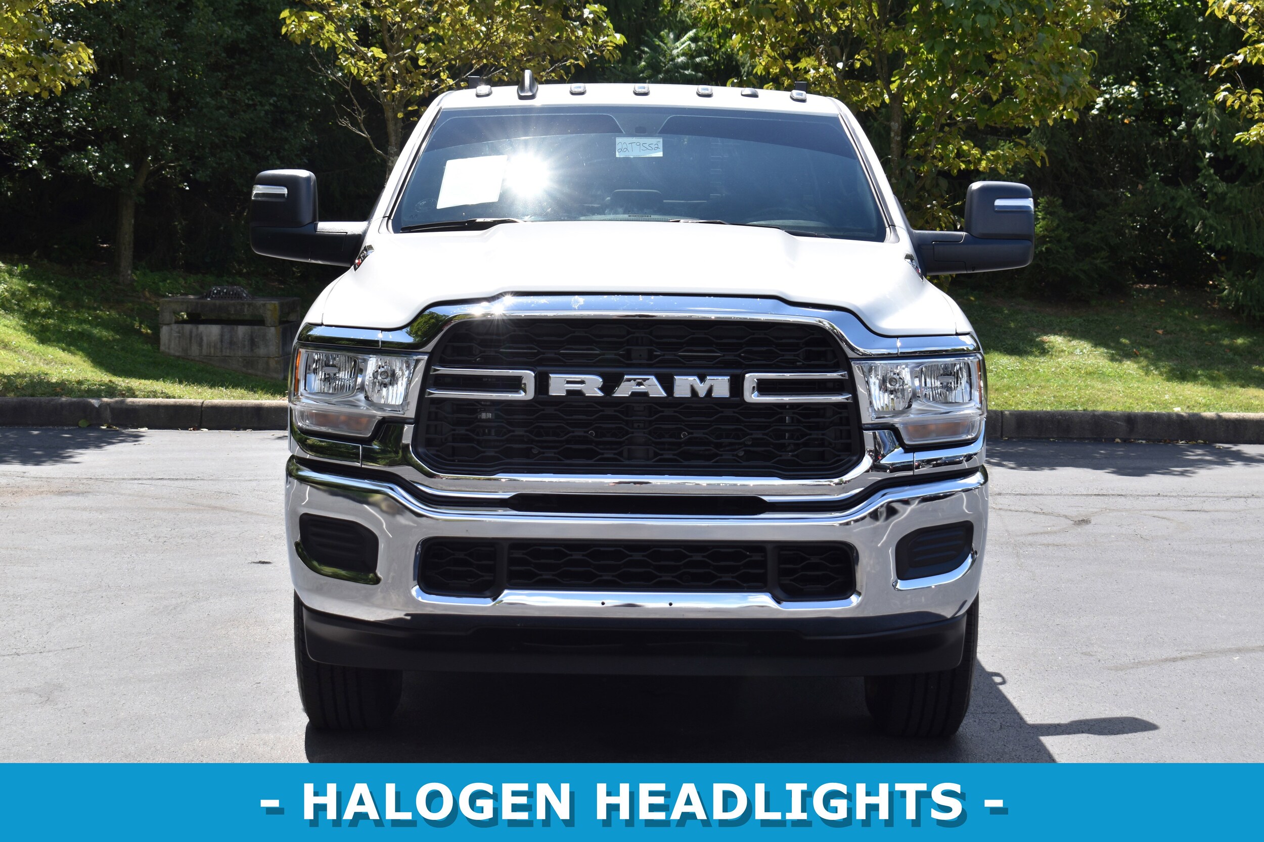 2024 Ram 2500 Tradesman photo 2