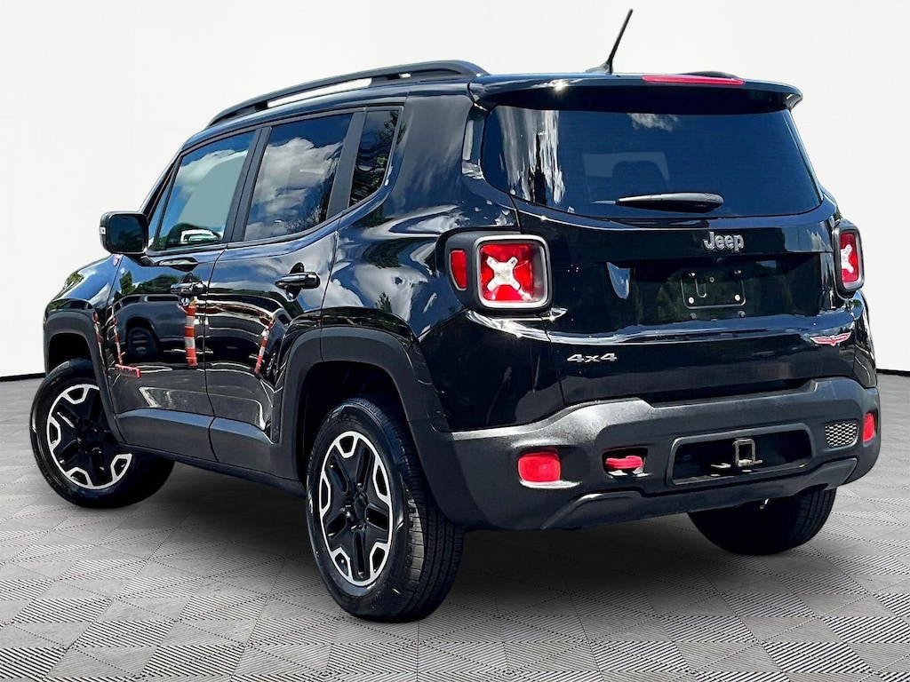 Used 2017 Jeep Renegade Trailhawk 4x4 SUV