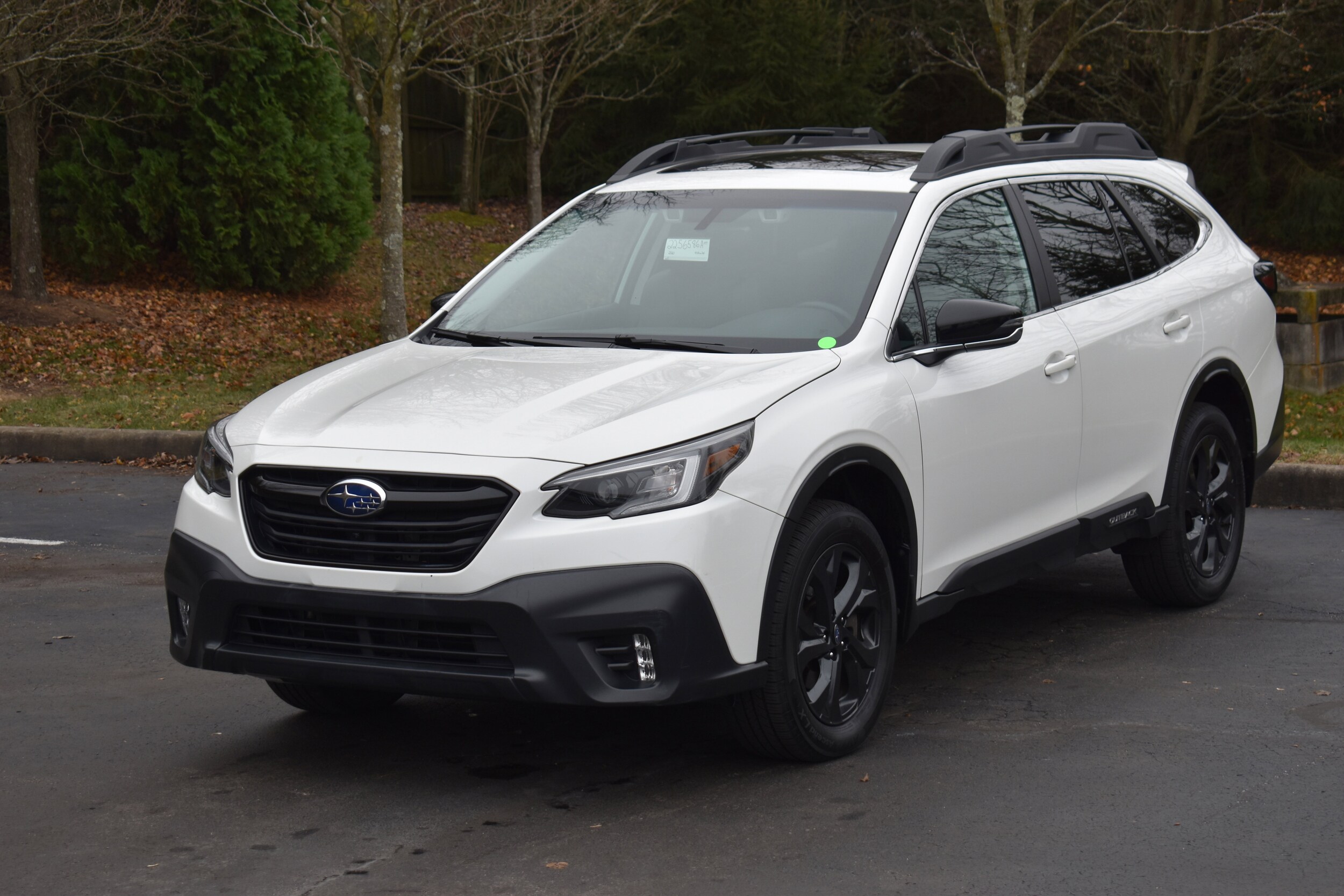 2020 Subaru Outback Onyx Edition XT photo 3