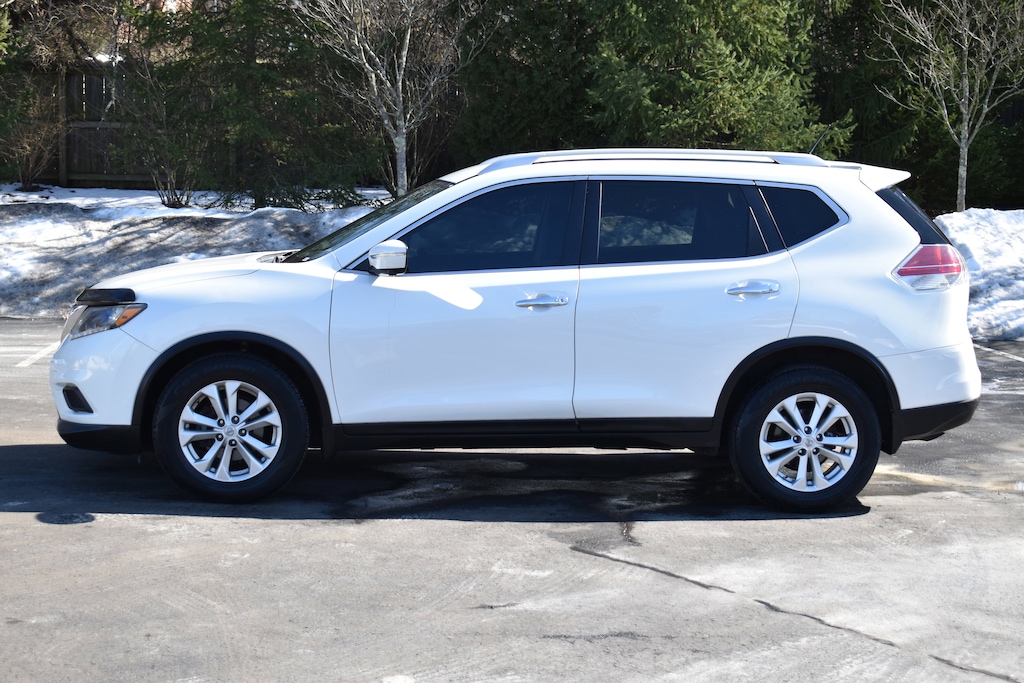 Used 2014 Nissan Rogue SV SUV