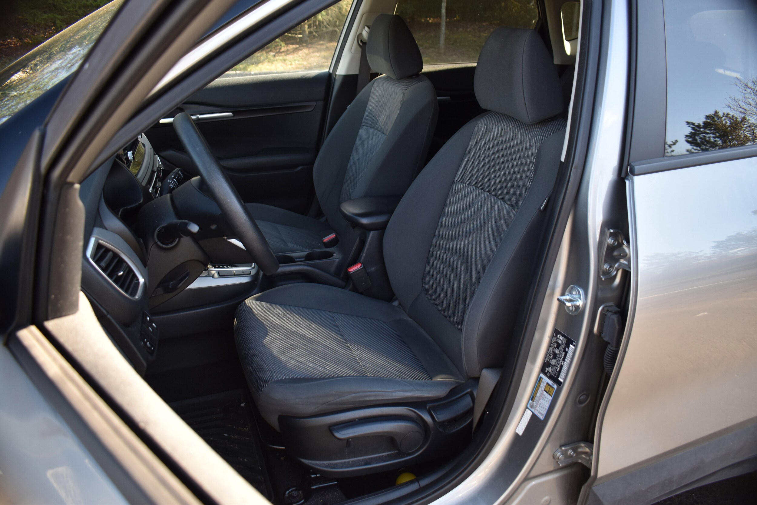 2023 Kia Seltos LX photo 2