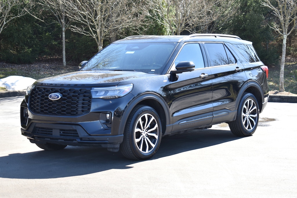 Used 2025 Ford Explorer ST-Line SUV