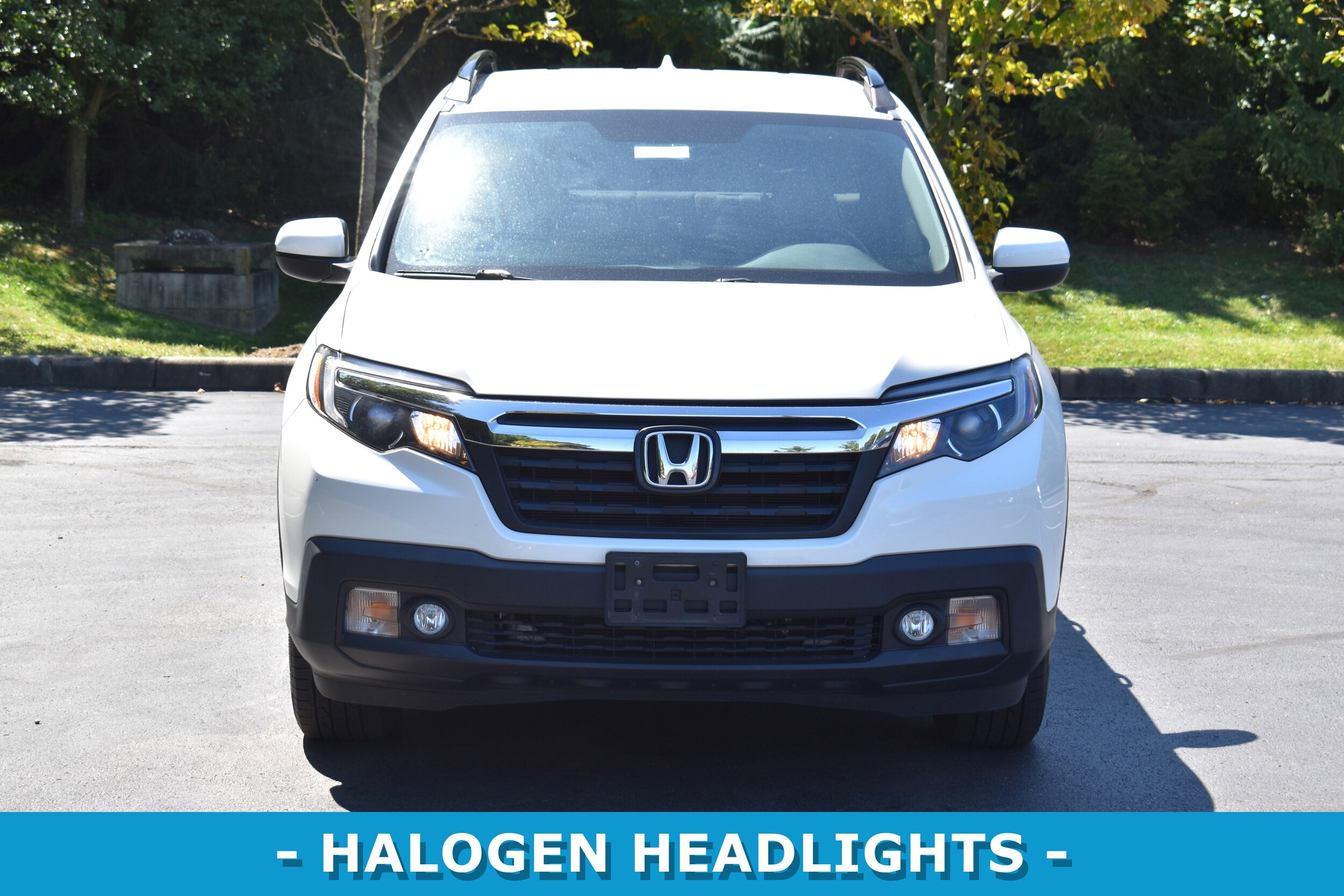 2017 Honda Ridgeline RTL photo 2