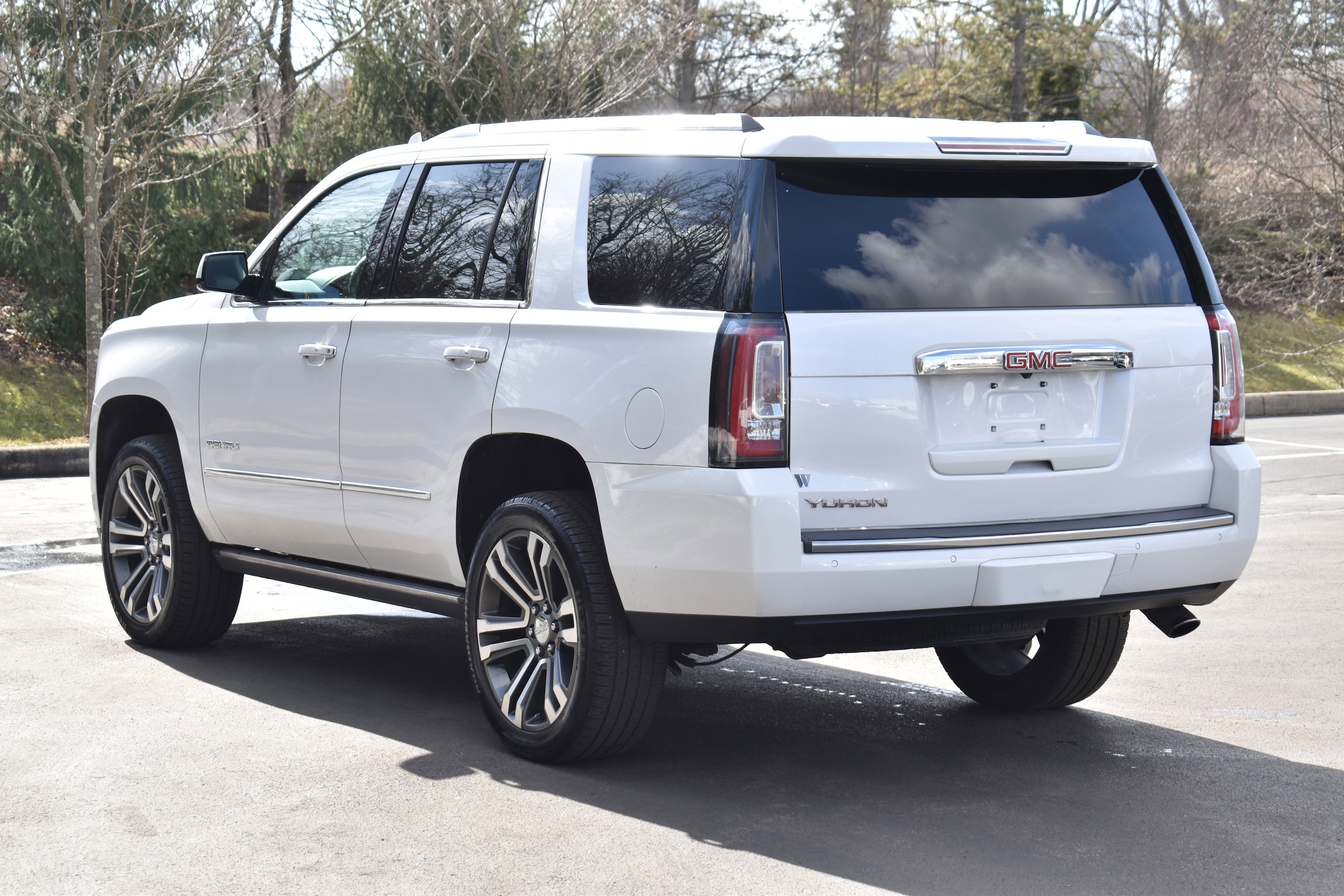 2019 GMC Yukon Denali - Photo 40