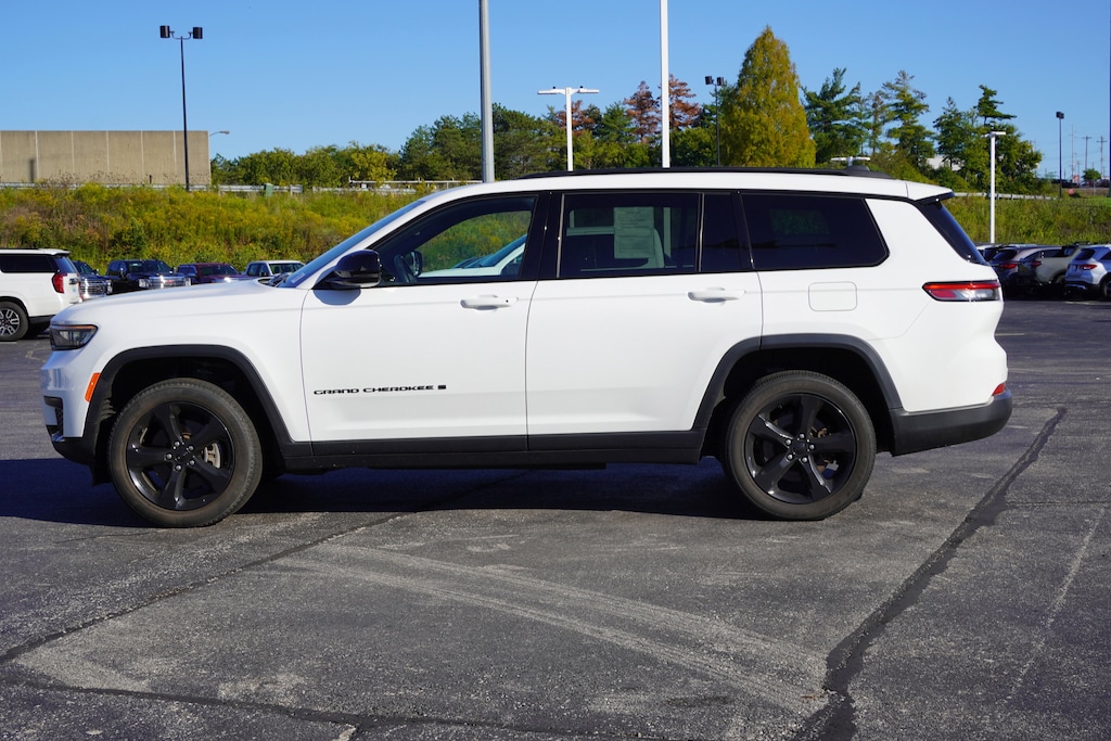 Used 2021 Jeep Grand Cherokee L Laredo SUV