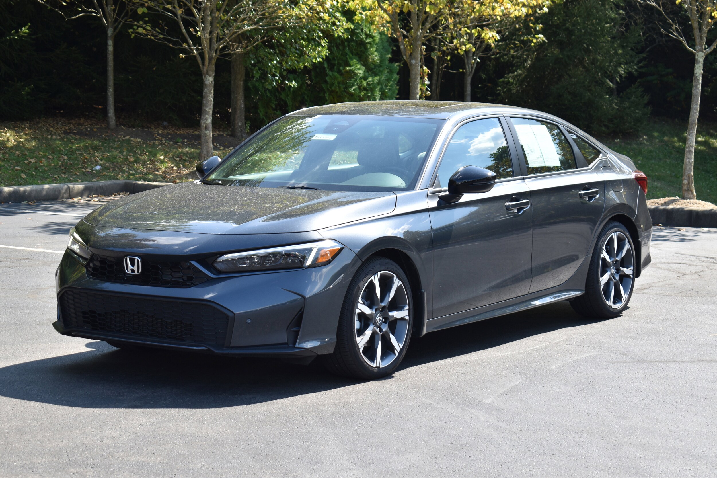 2025 Honda Civic Hybrid Sport Touring photo 3
