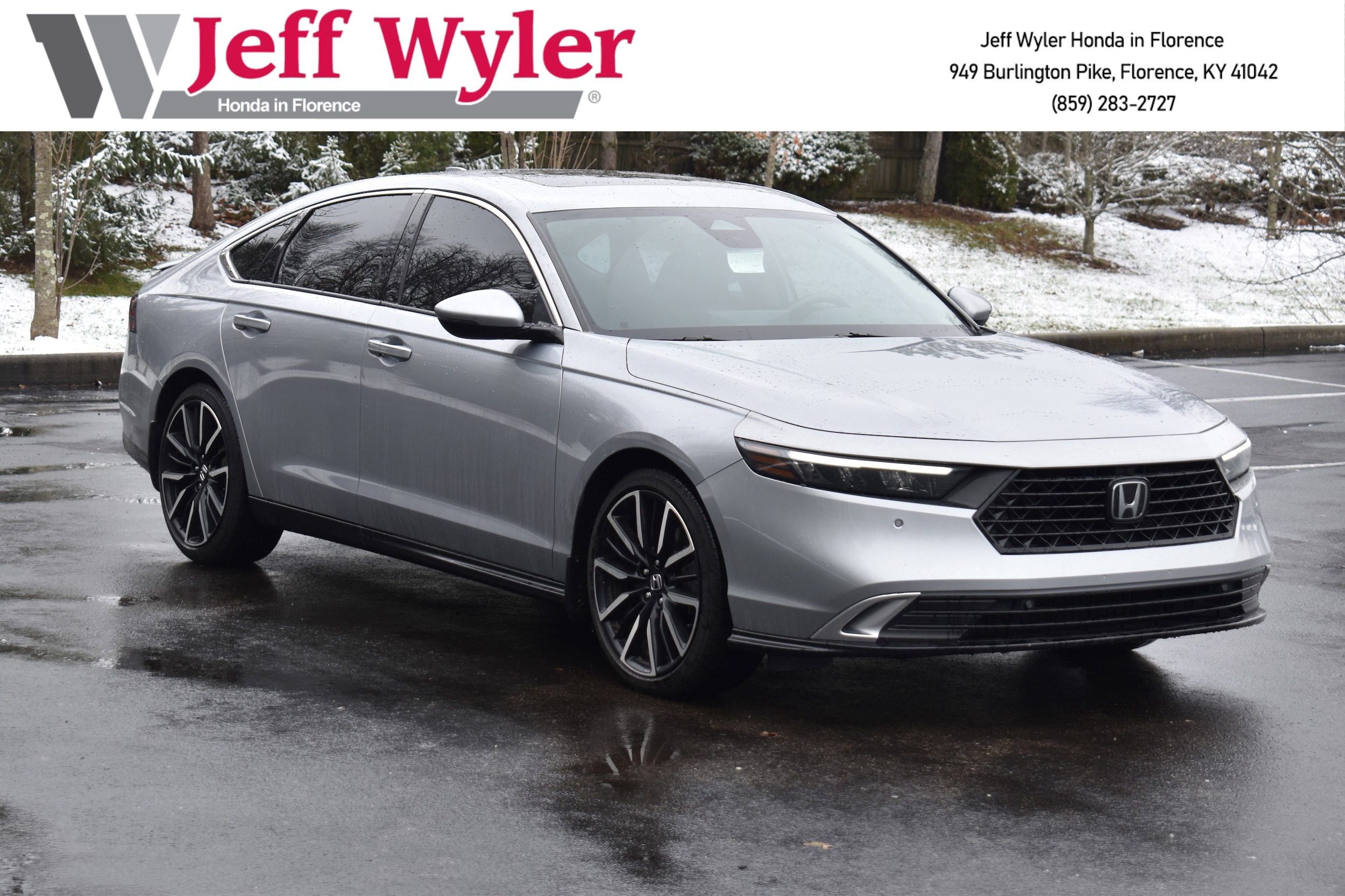 2023 Honda Accord Hybrid Touring's photo