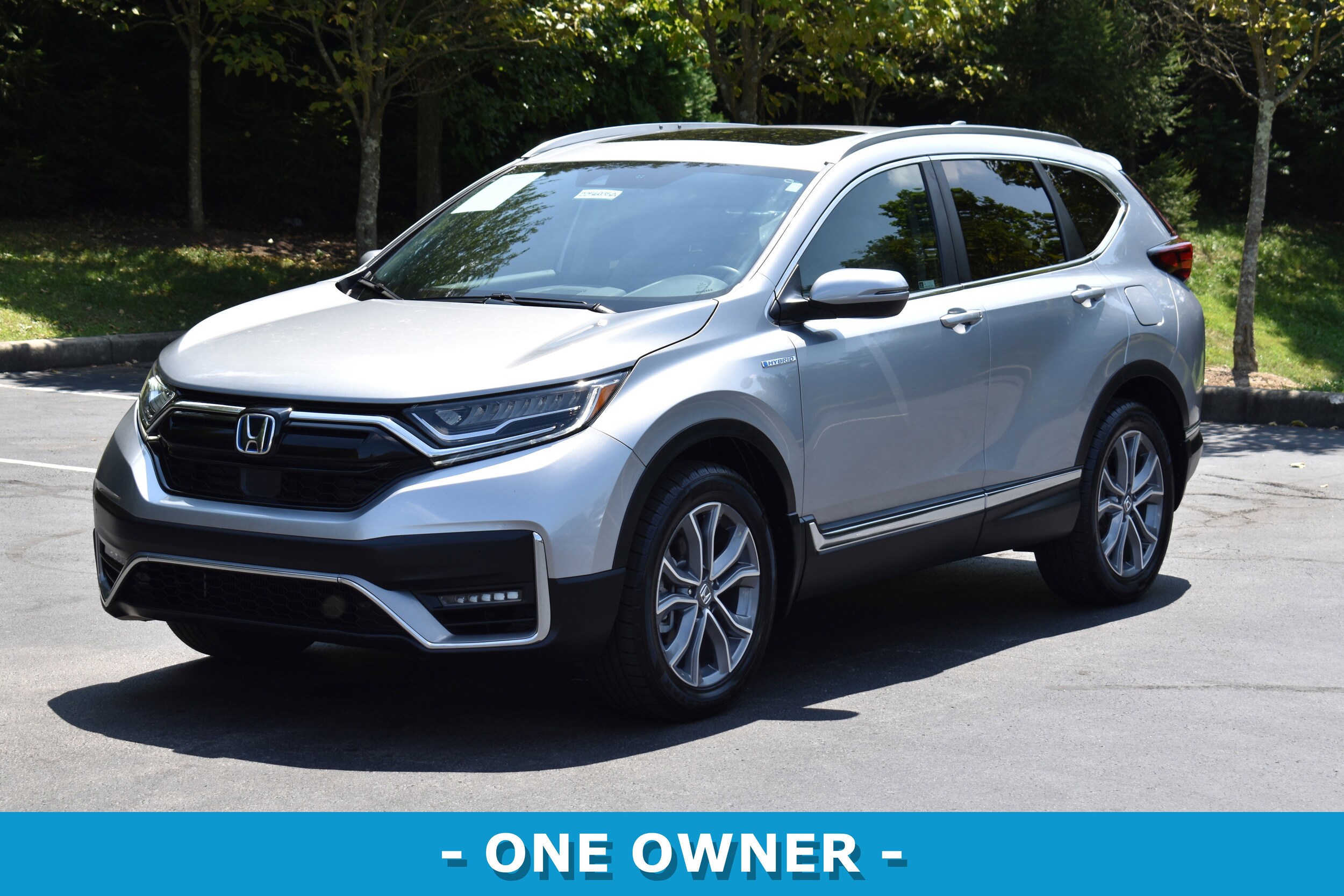 2020 Honda CR-V Hybrid Touring photo 3