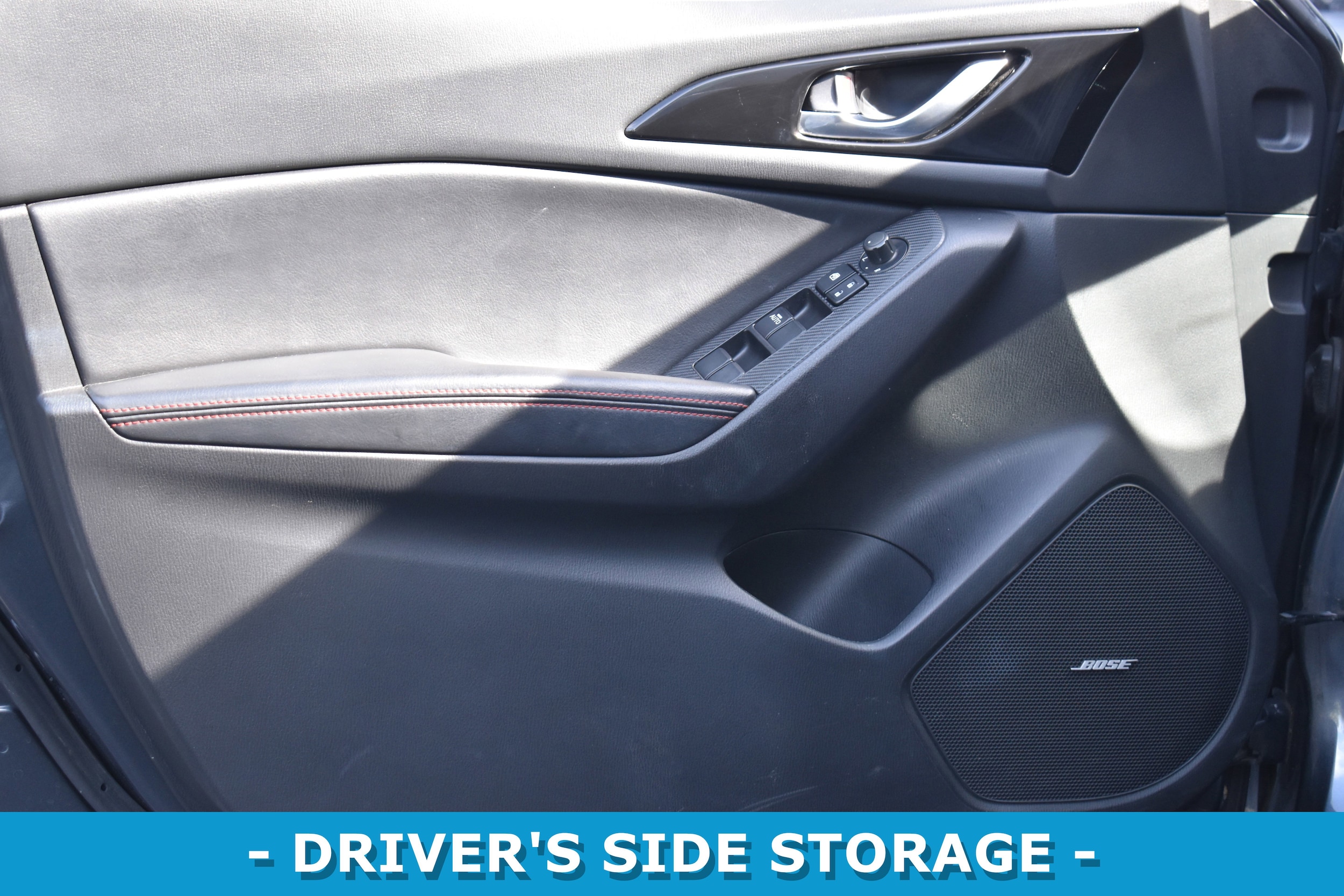 2015 Mazda Mazda3 s Grand Touring photo 4