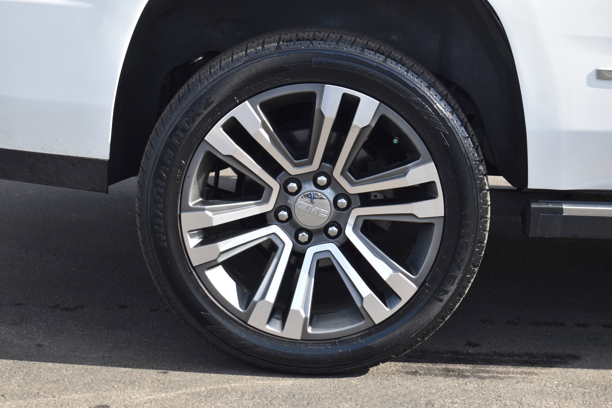 2019 GMC Yukon Denali - Photo 48