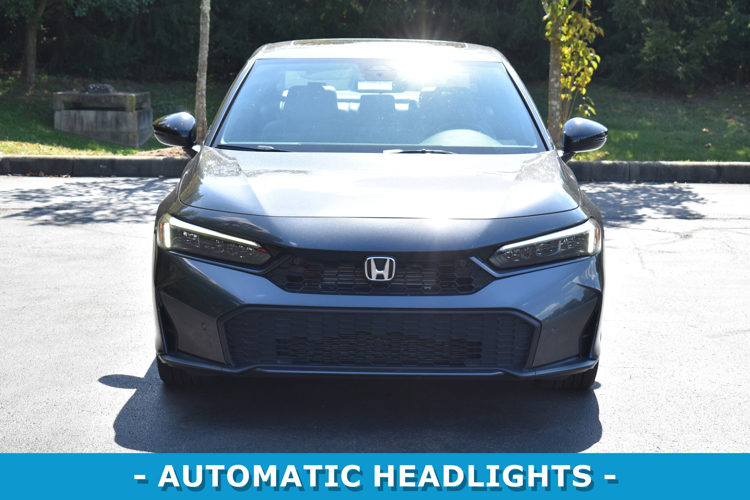 2025 Honda Civic Hybrid Sport Touring photo 2