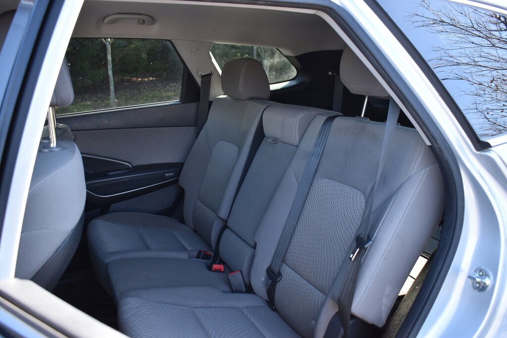 Used 2017 Hyundai Santa Fe SE SUV