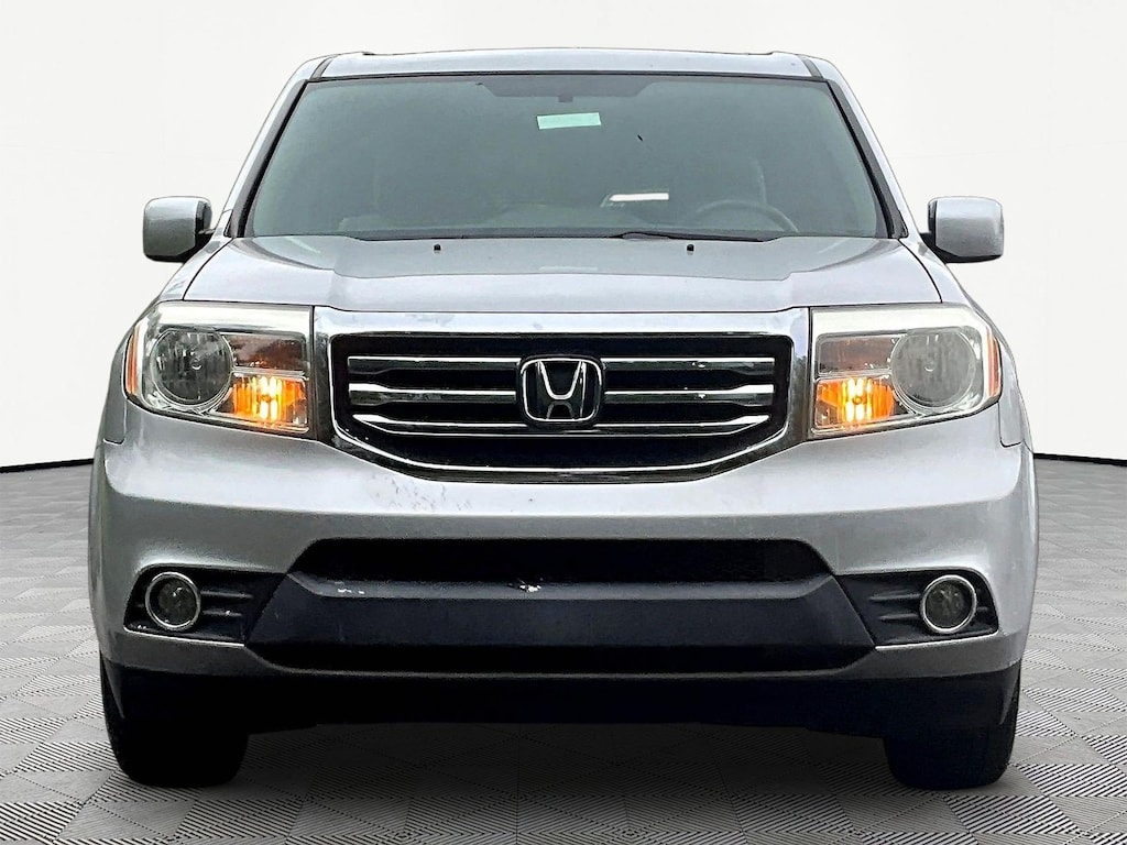 Used 2015 Honda Pilot SE FWD SUV