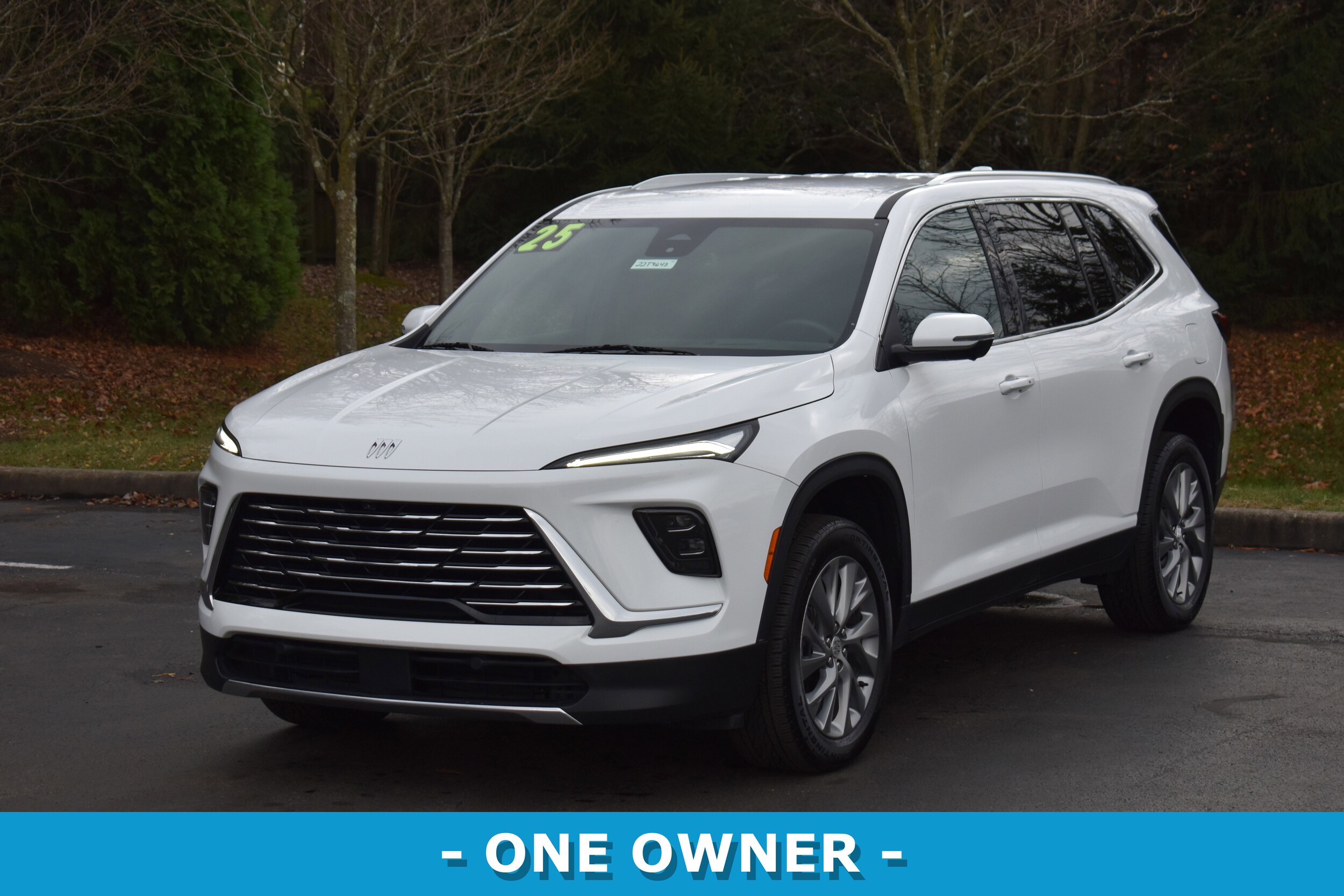 2025 Buick Enclave Preferred photo 3