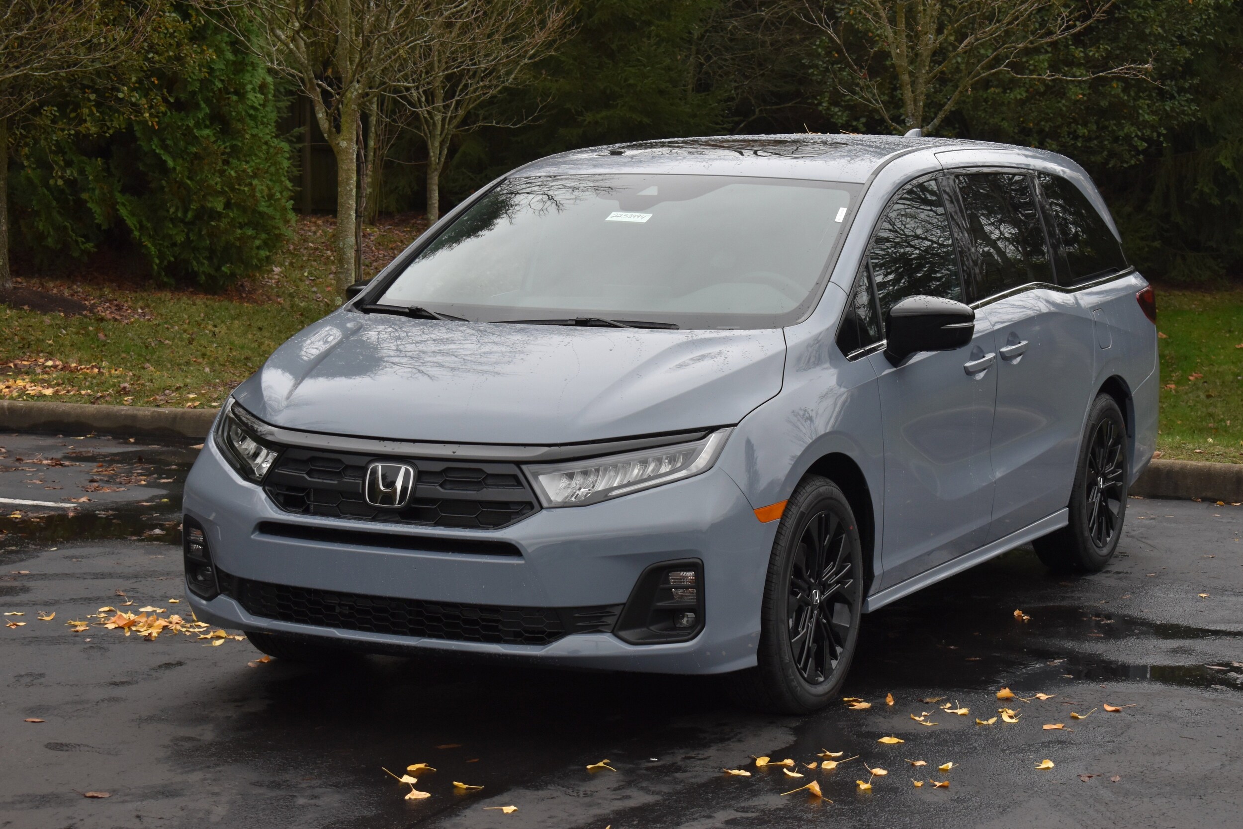 2026 Honda Odyssey photo 3