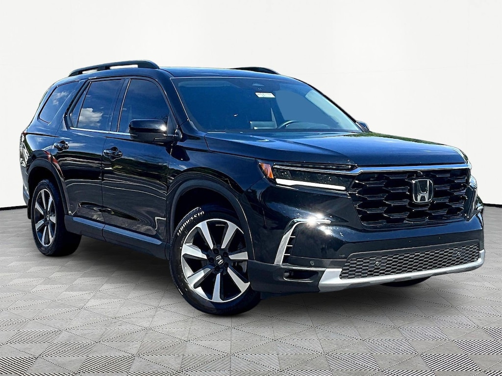 Used 2023 Honda Pilot Elite SUV