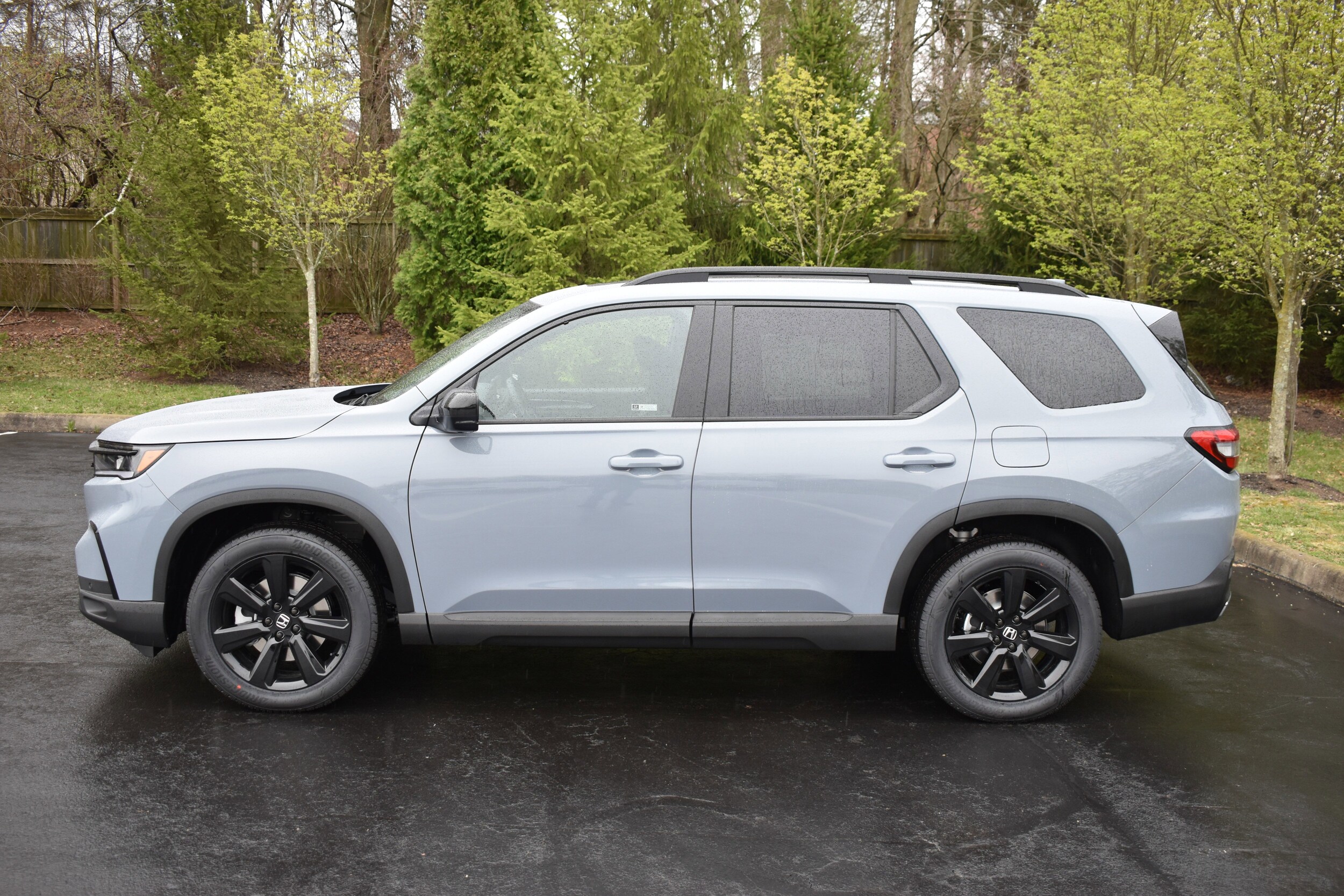 2025 Honda Pilot Black Edition photo 4