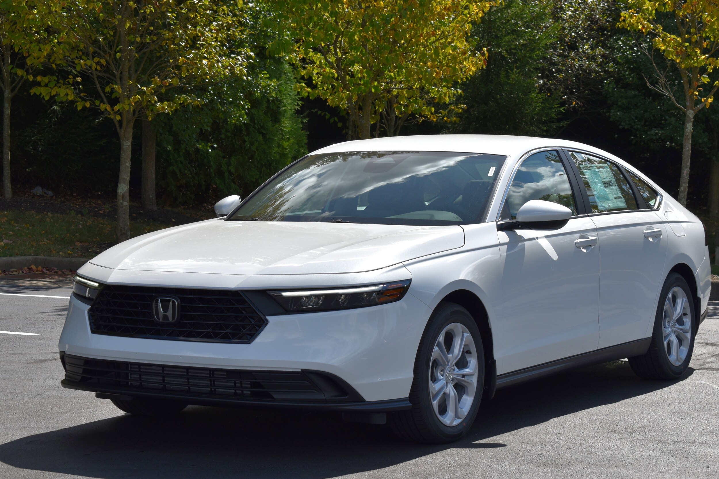 2025 Honda Accord LX photo 3