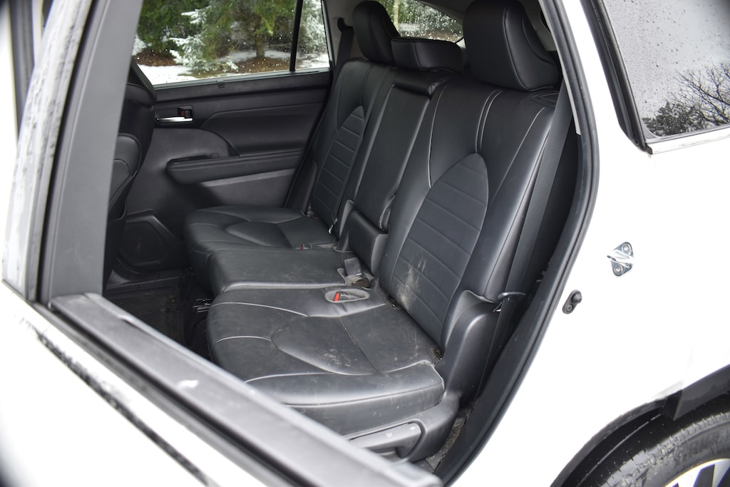 Used 2023 Toyota Highlander L SUV