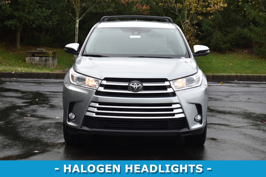 Used 2017 Toyota Highlander LE V6 SUV