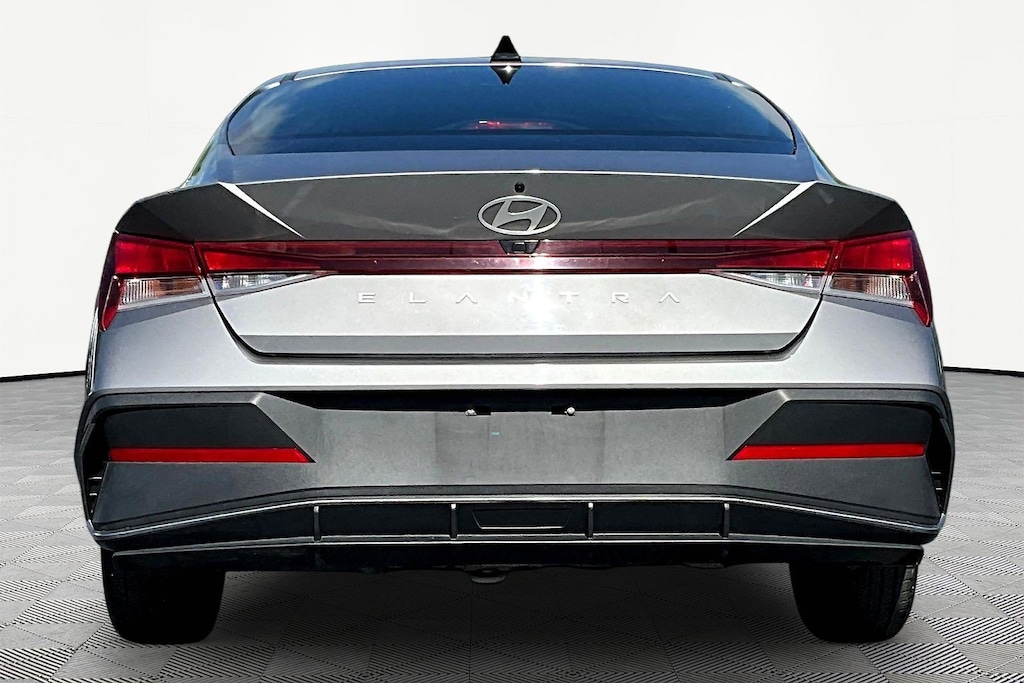 Used 2024 Hyundai Elantra SEL Sedan