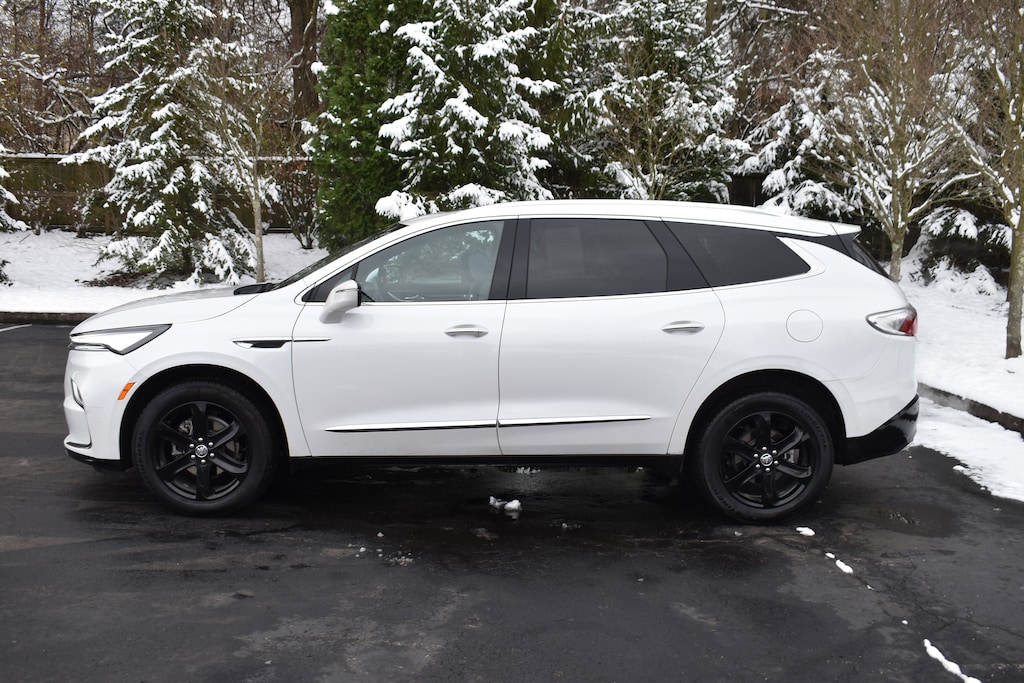 Used 2024 Buick Enclave Essence SUV