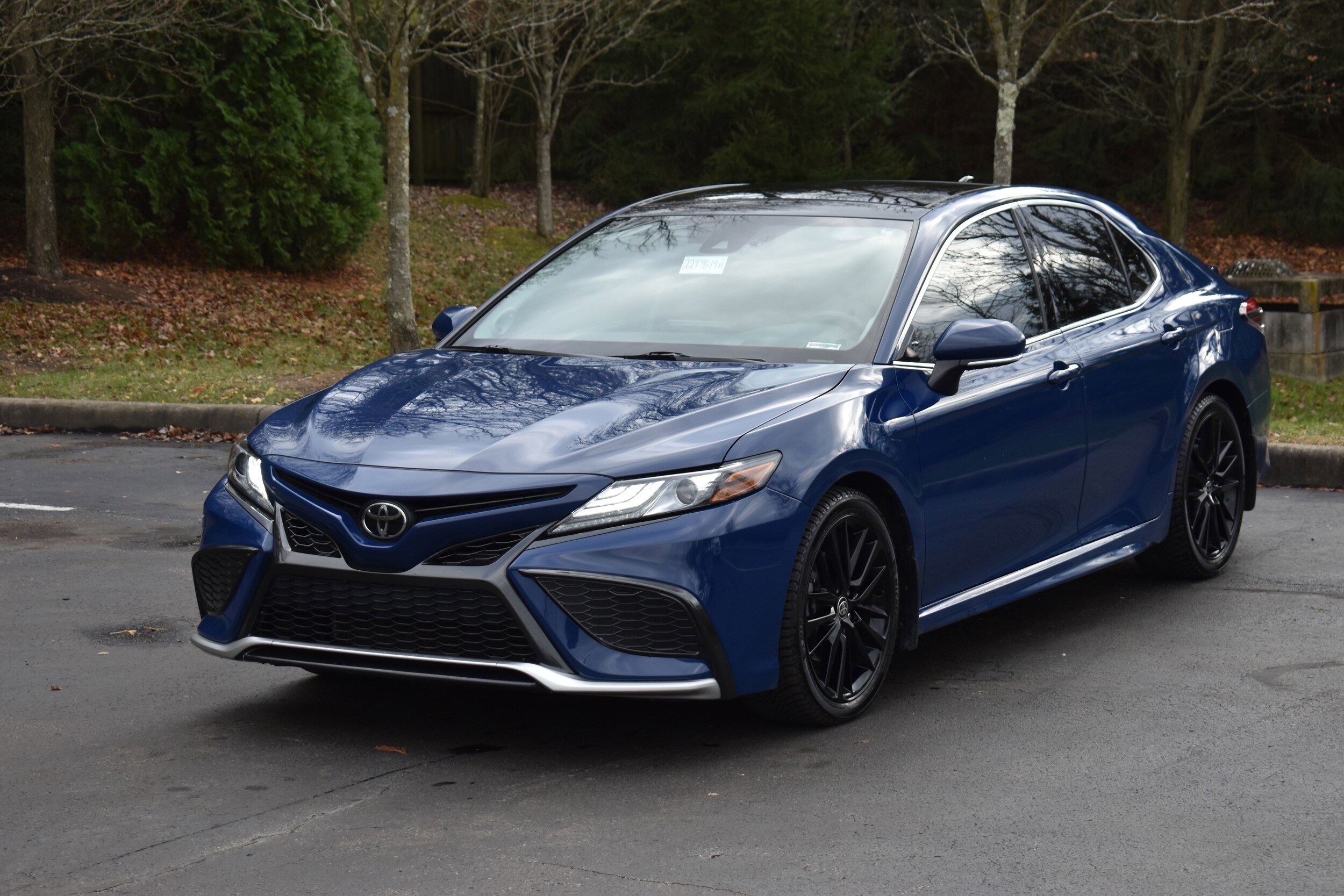 2023 Toyota Camry XSE V6 photo 3