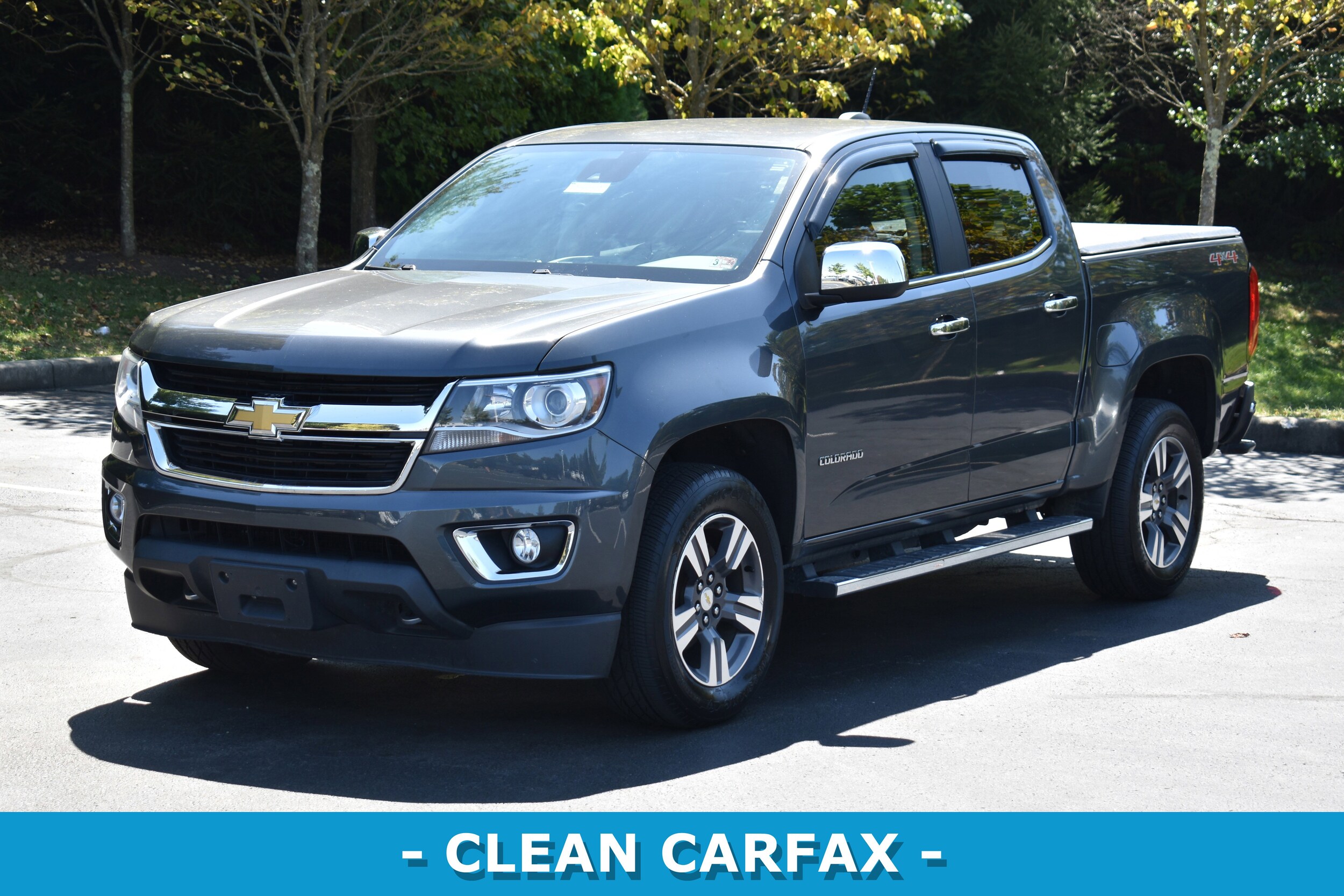 2016 Chevrolet Colorado LT photo 3