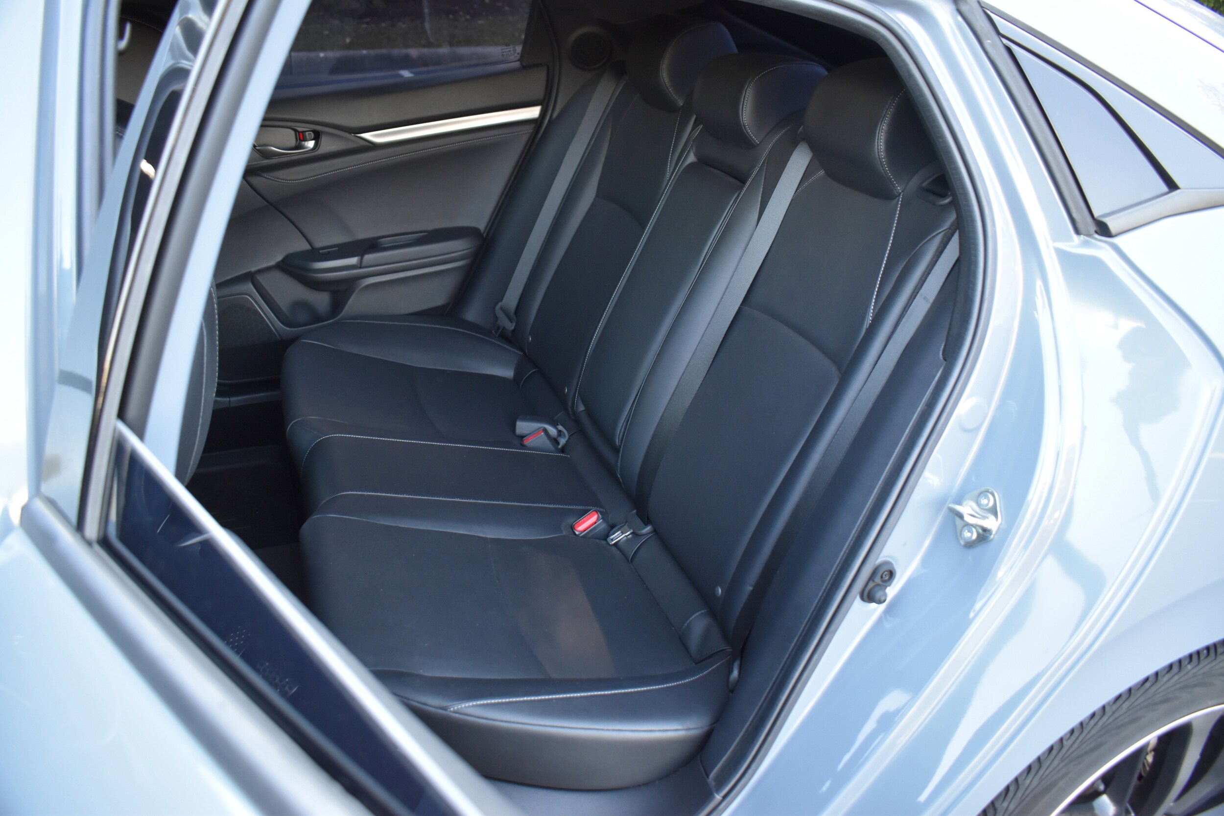 2021 Honda Civic Sport Touring Hatchback photo 4