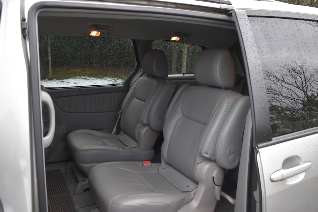 Used 2009 Toyota Sienna XLE Van