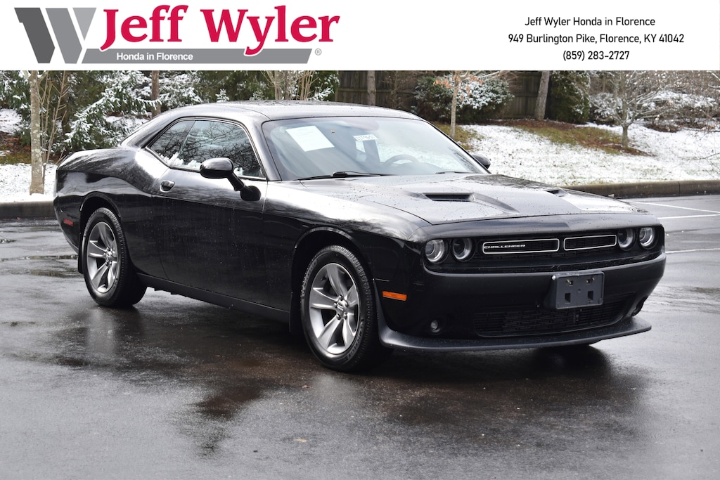 Used 2015 Dodge Challenger SXT Coupe