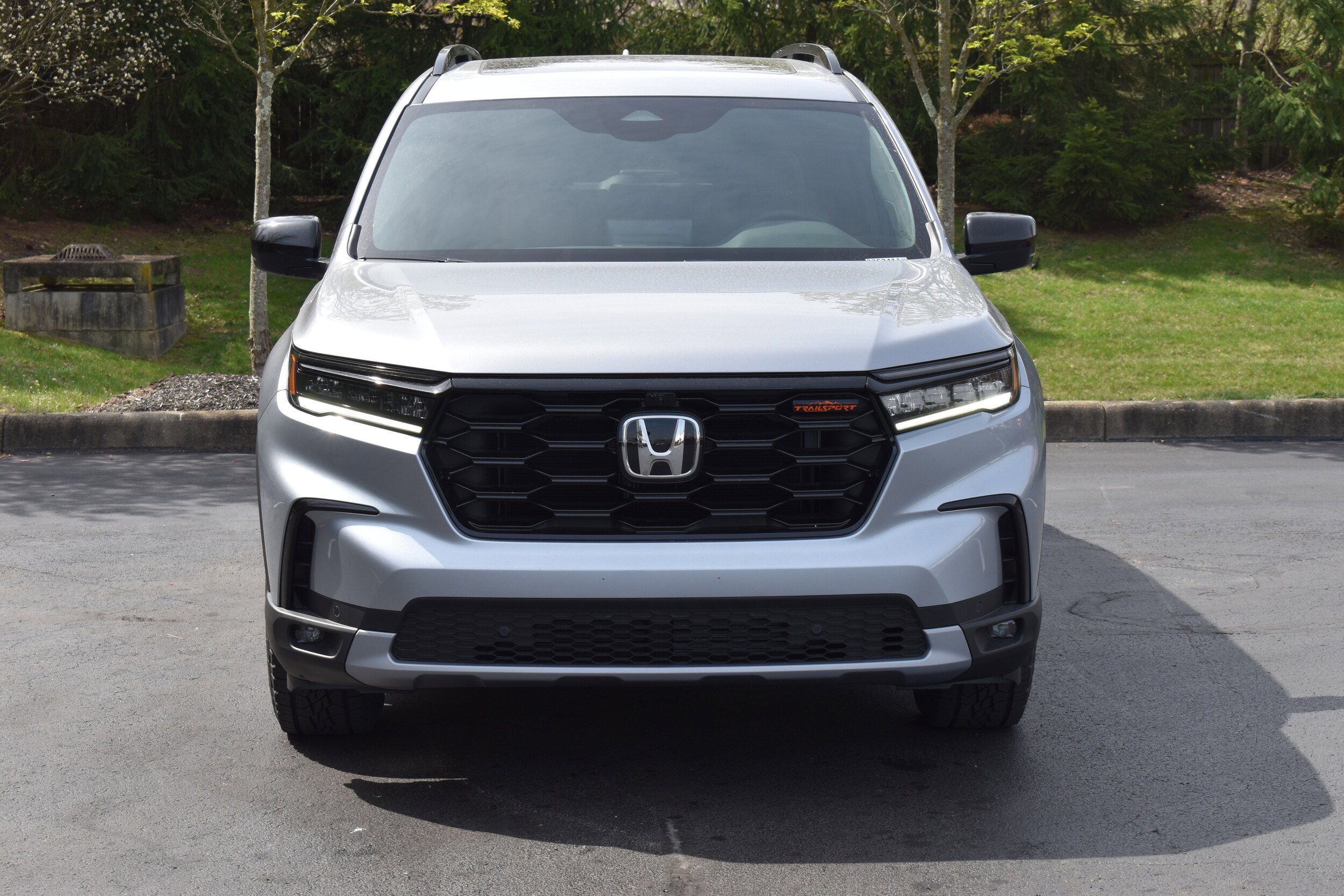 2025 Honda Pilot TrailSport photo 3