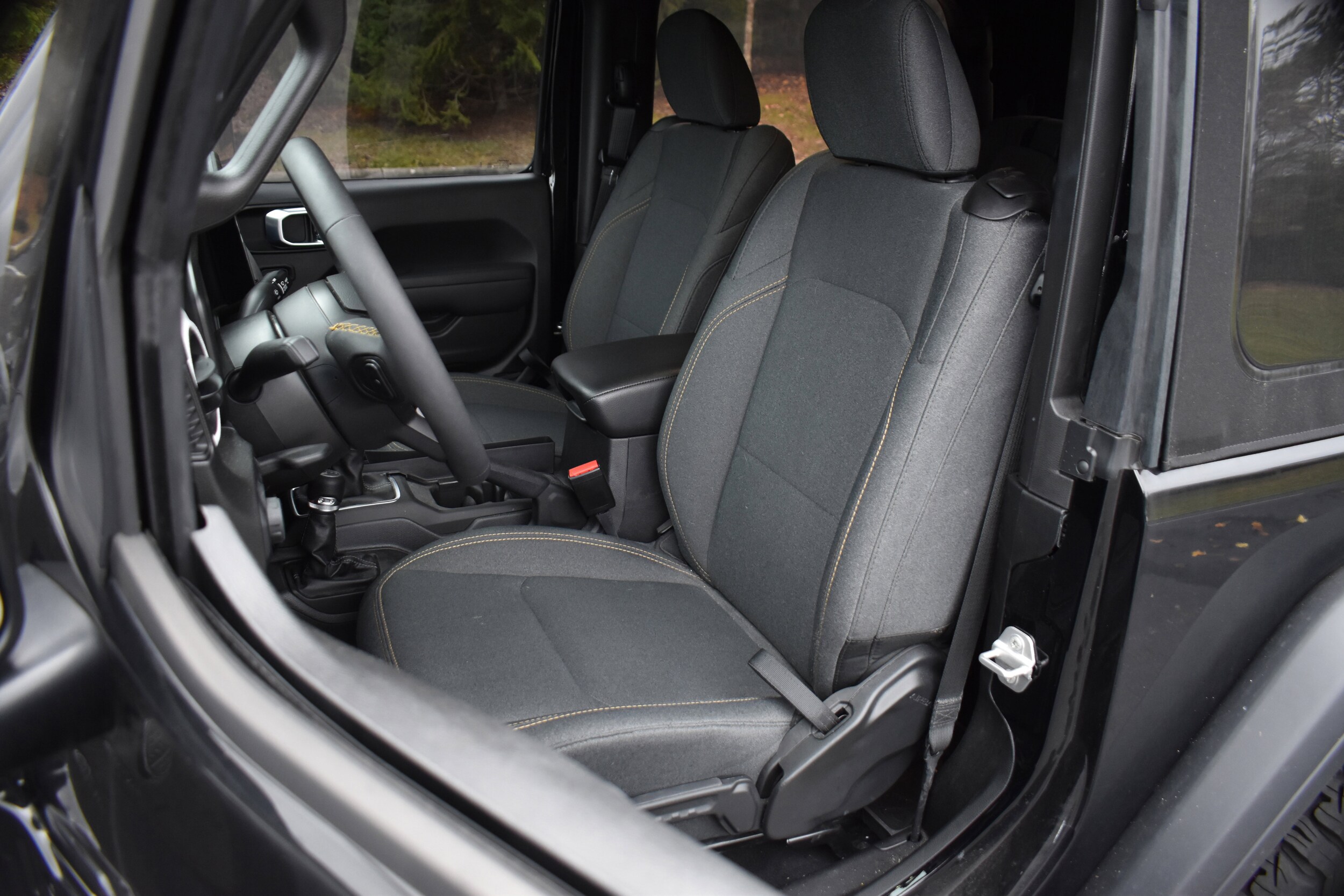 2024 Jeep Wrangler Sport Willys photo 3