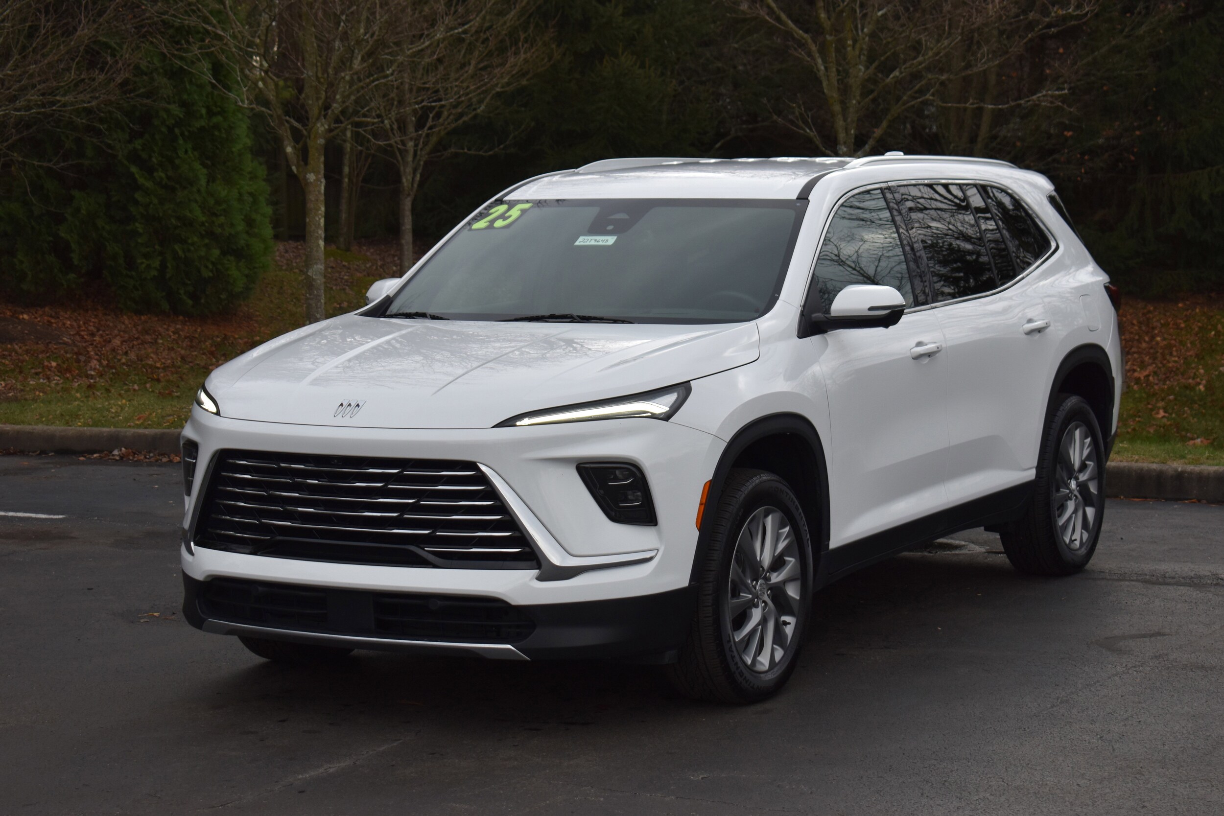 2025 Buick Enclave Preferred photo 3