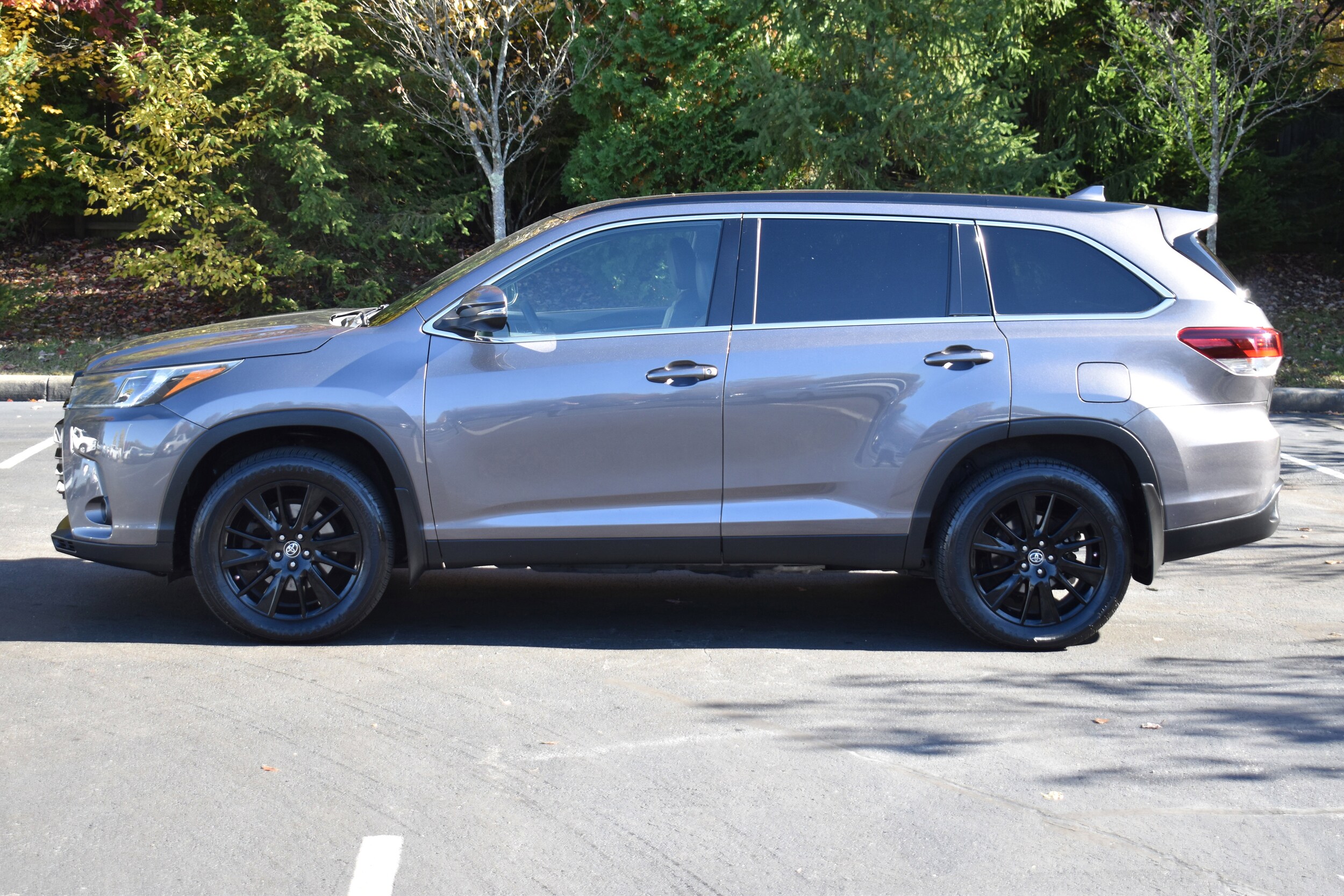 2019 Toyota Highlander SE photo 4